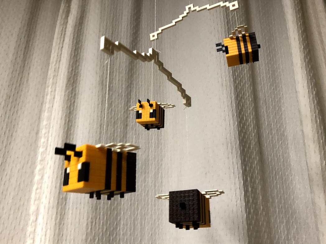 Miniatura 2 do modelo 3D Minecraft Bee Mobile
