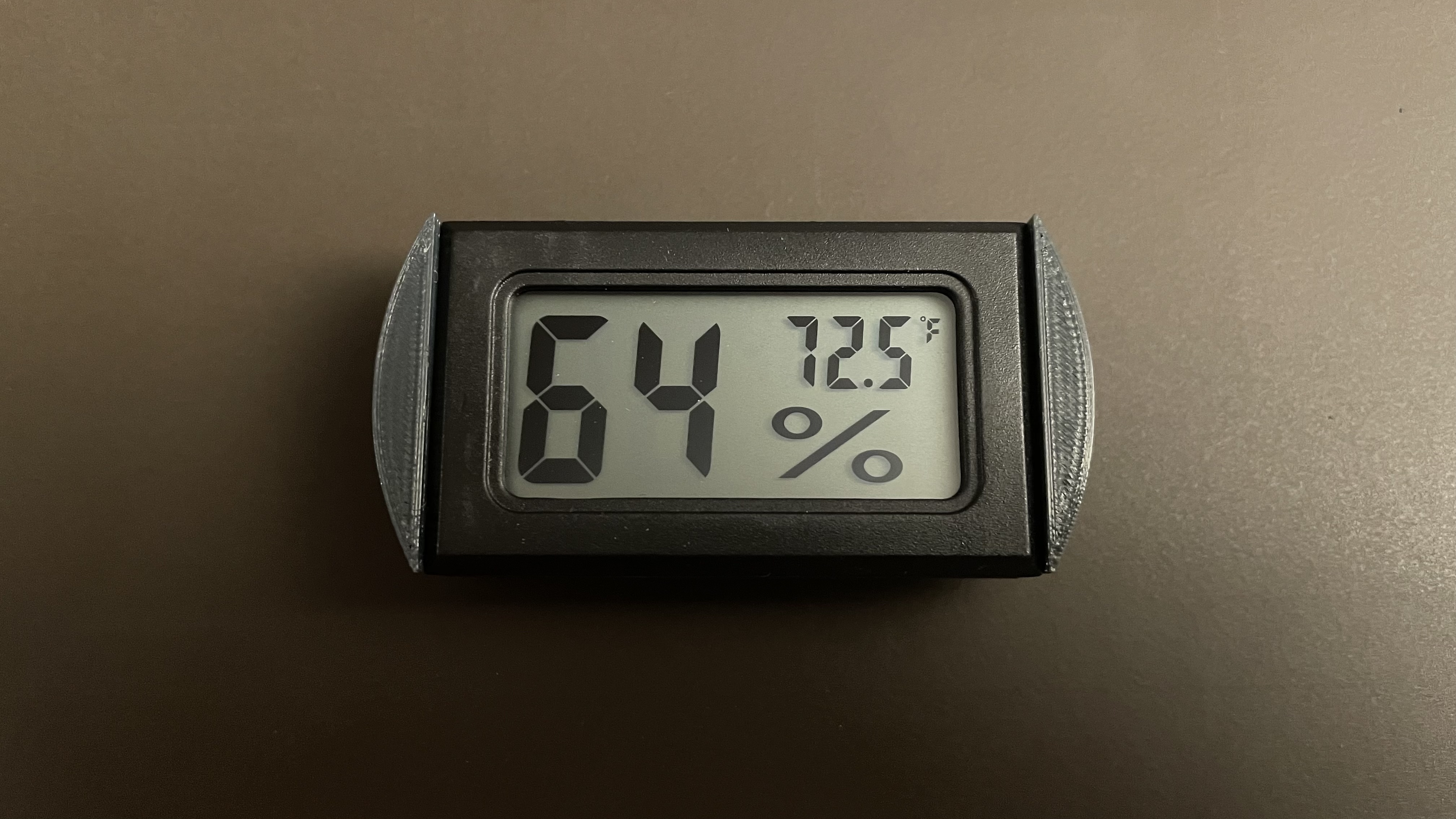 Drybox Hygrometer Mount by NickyD20 Download free STL model