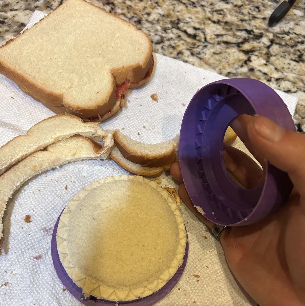 Uncrustable Maker