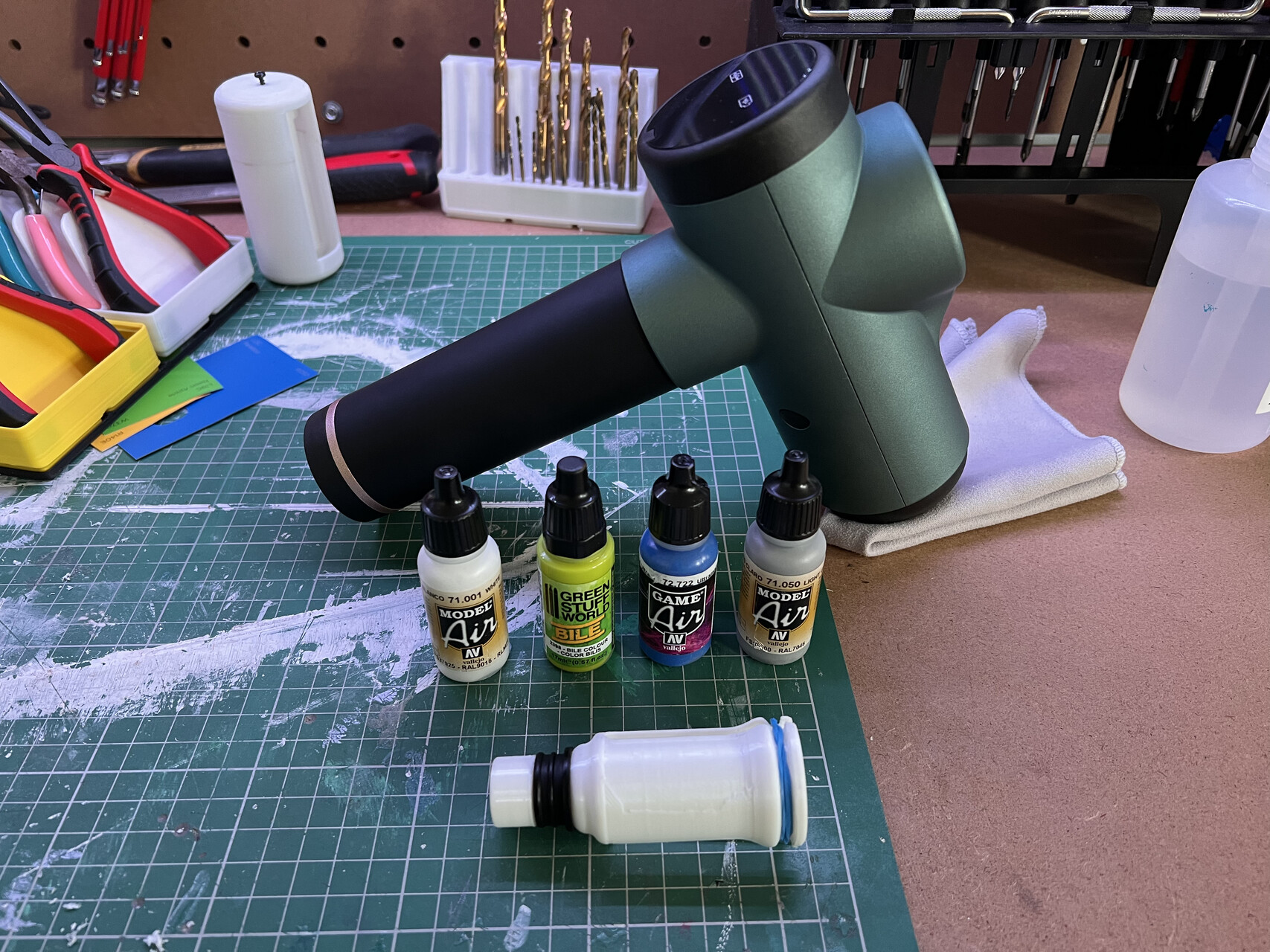 Massage Gun Meets Paint: The Auto-Shaker!