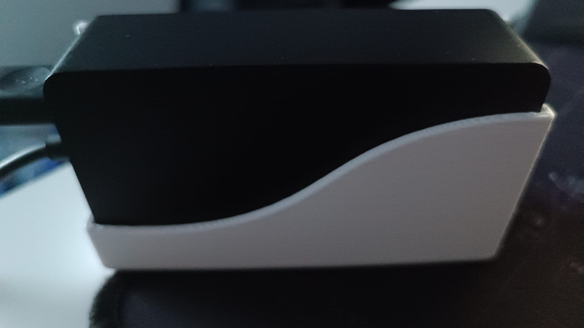 Surface Pro Power Glue on Skadis attachment (65watt block)