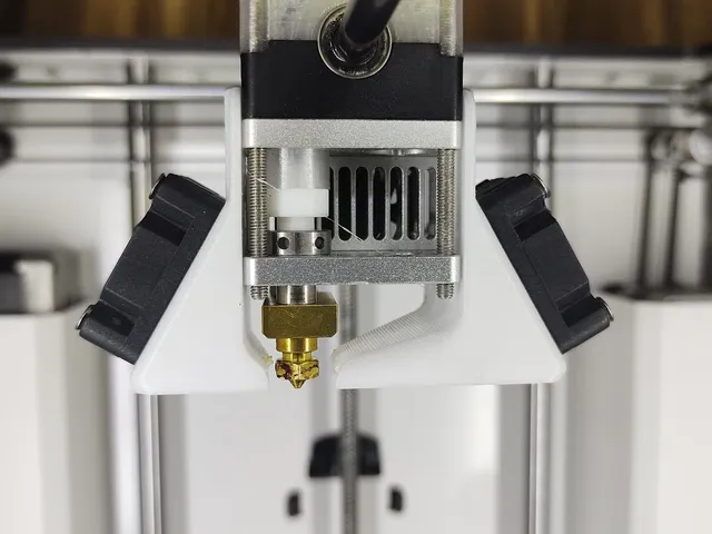 [WIP] Ultimaker 2 (UM2) part fan shroud - no supports needed