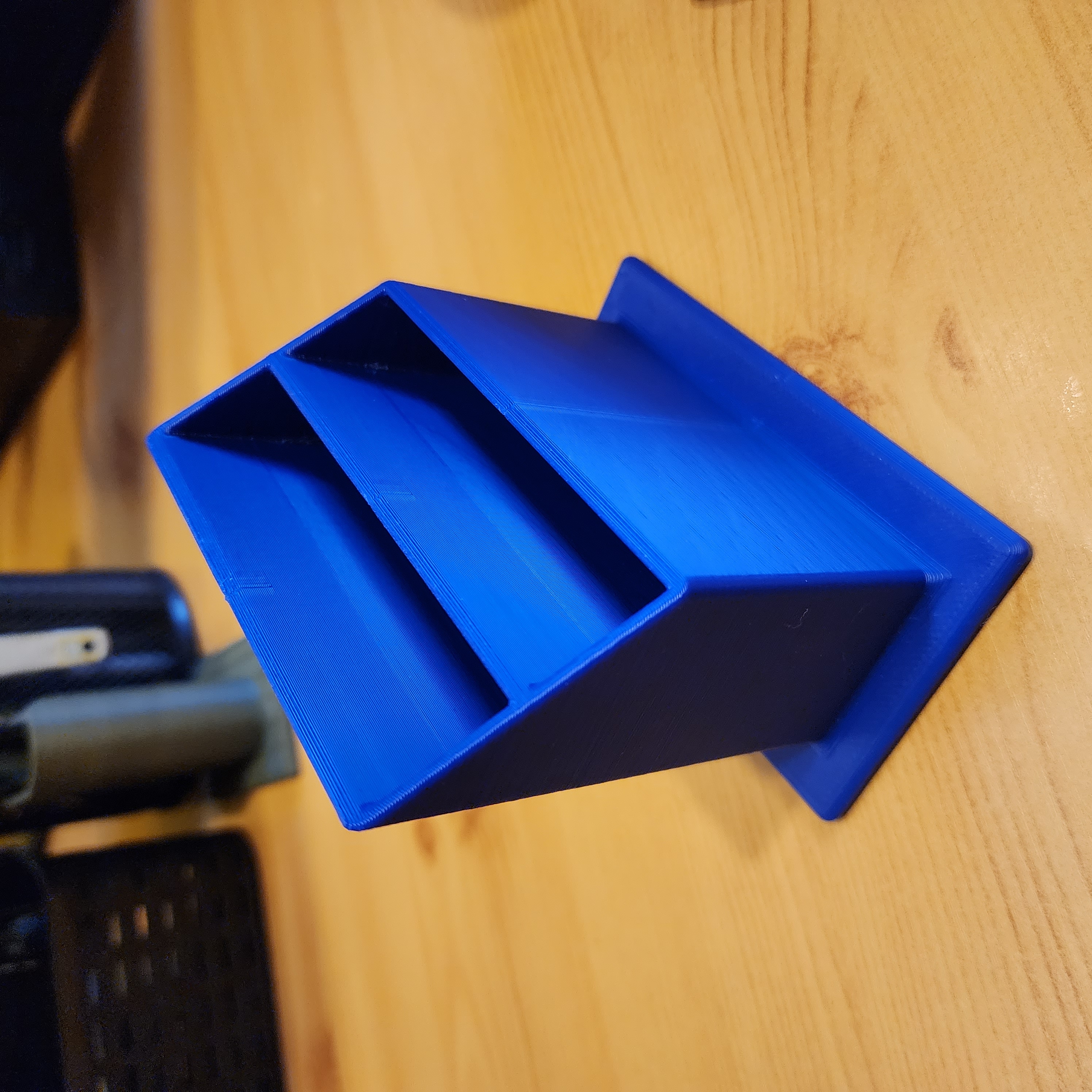 DISTRIBUTEUR POUR FEUILLET OU AUTRE