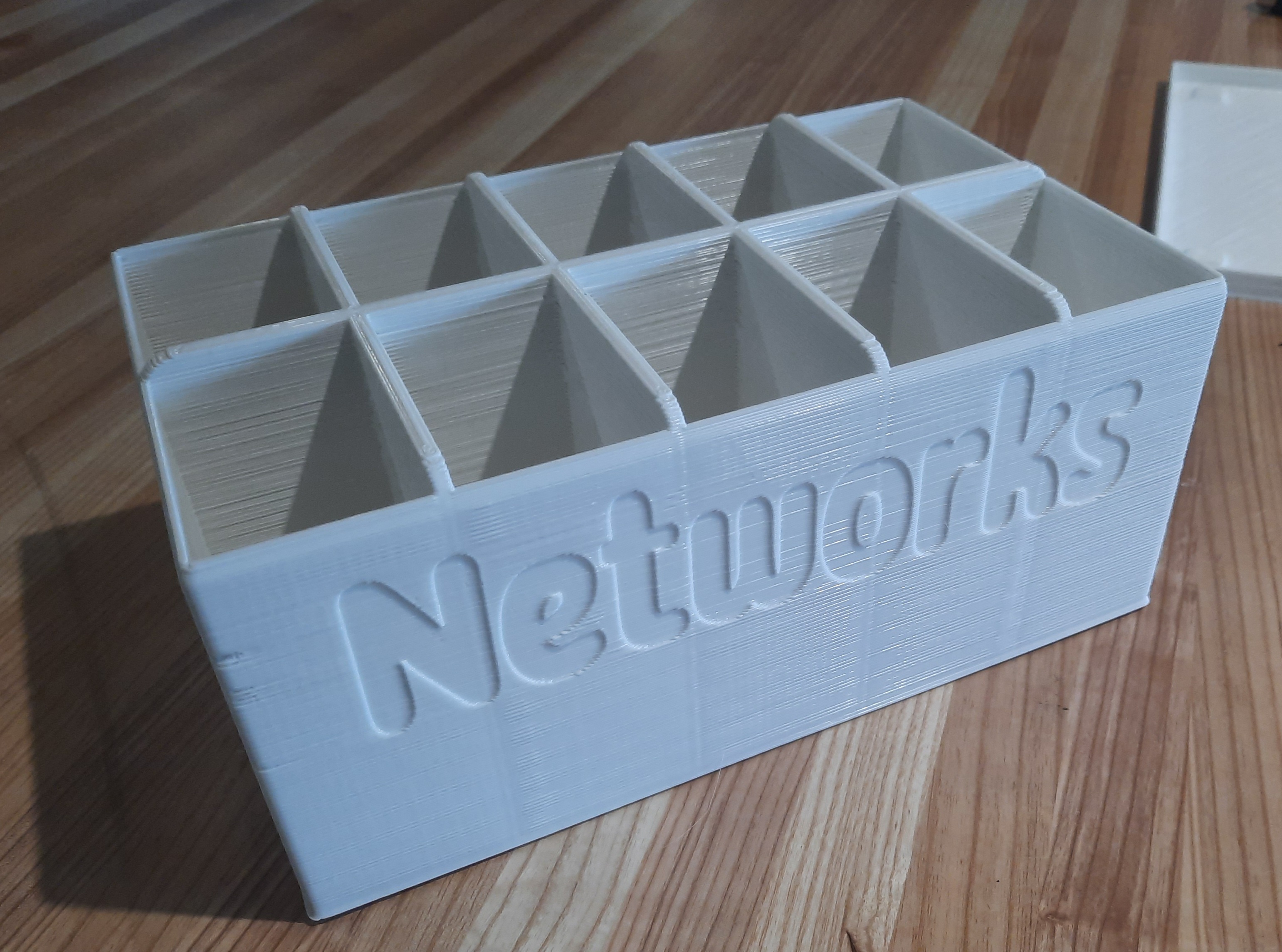 Miniatura 2 do modelo 3D Rectangle Grid Planter