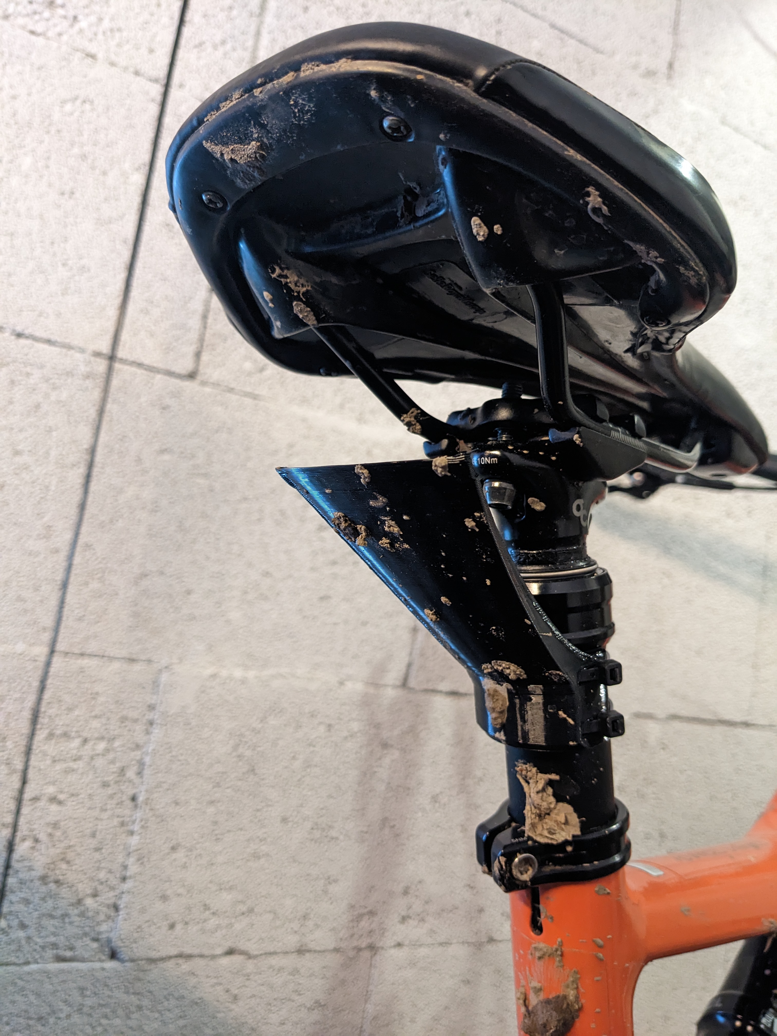 Miniatura 4 do modelo 3D Dropper Post Mud Guard