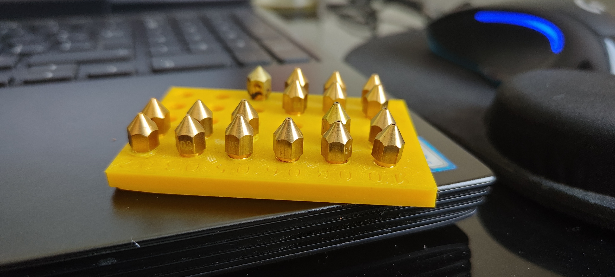 Nozzle holder by Mexia Download free STL model