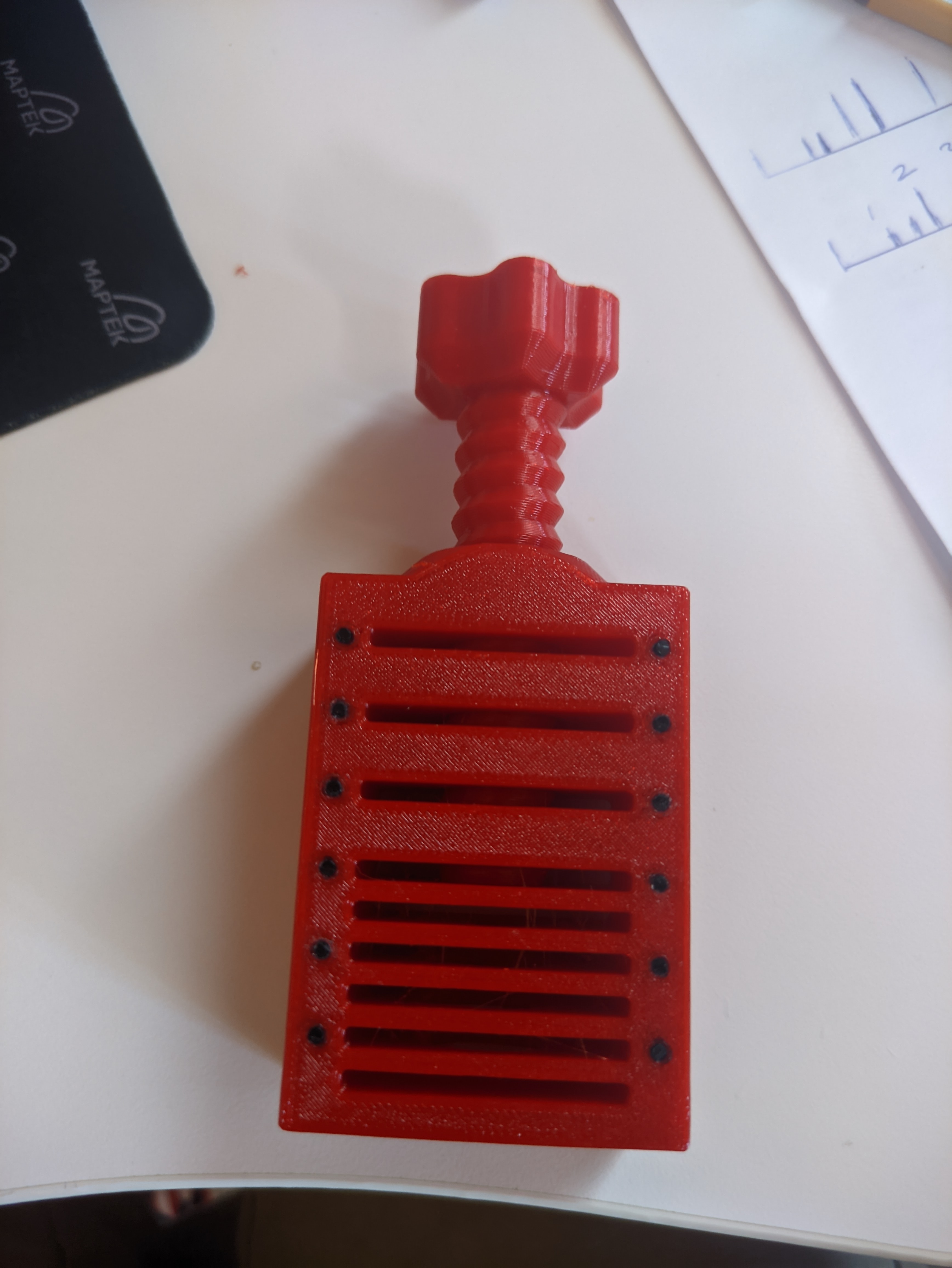 Miniatura 2 do modelo 3D Cake Leveler knife block