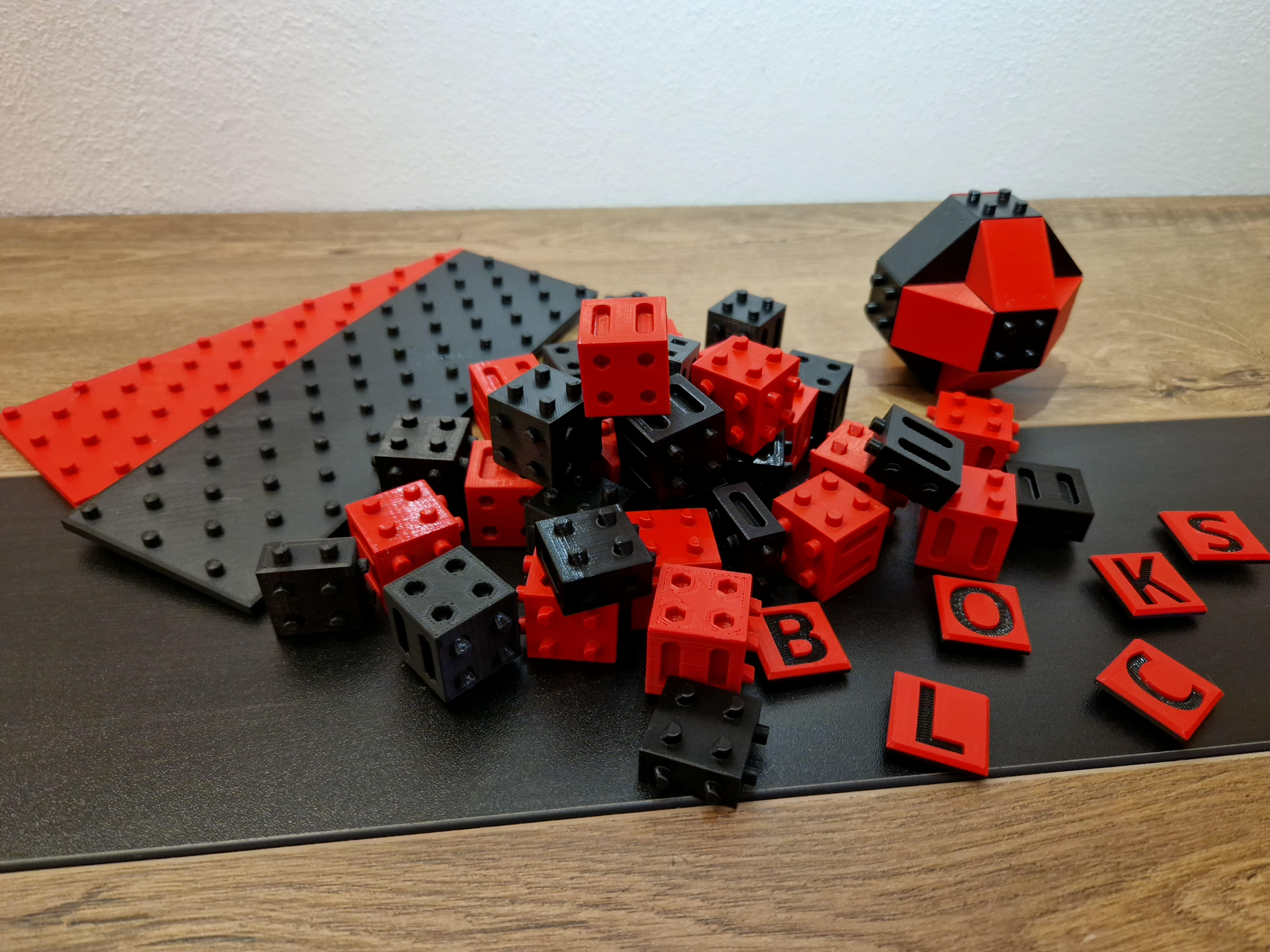 Miniatura 2 do modelo 3D MiMA Blocks - building kit set