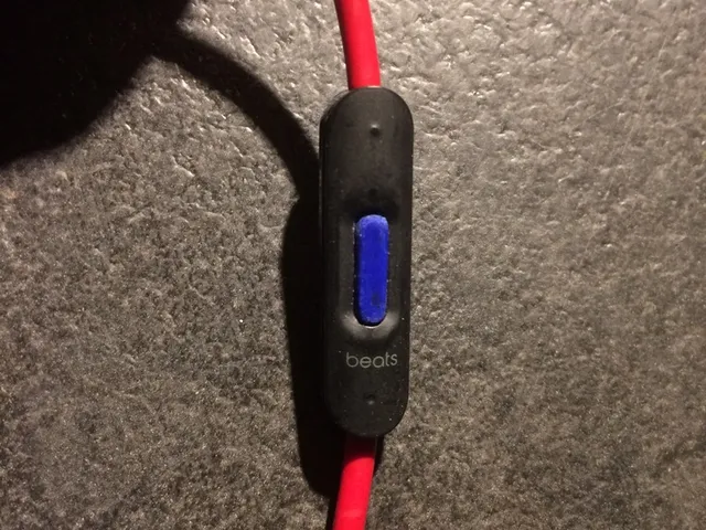 button for Beats remote