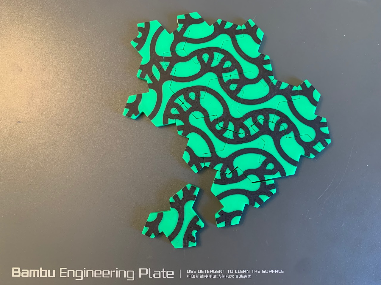 Aperiodic Monotile with Color Inlay and Magnets for Bambu Labs Printer