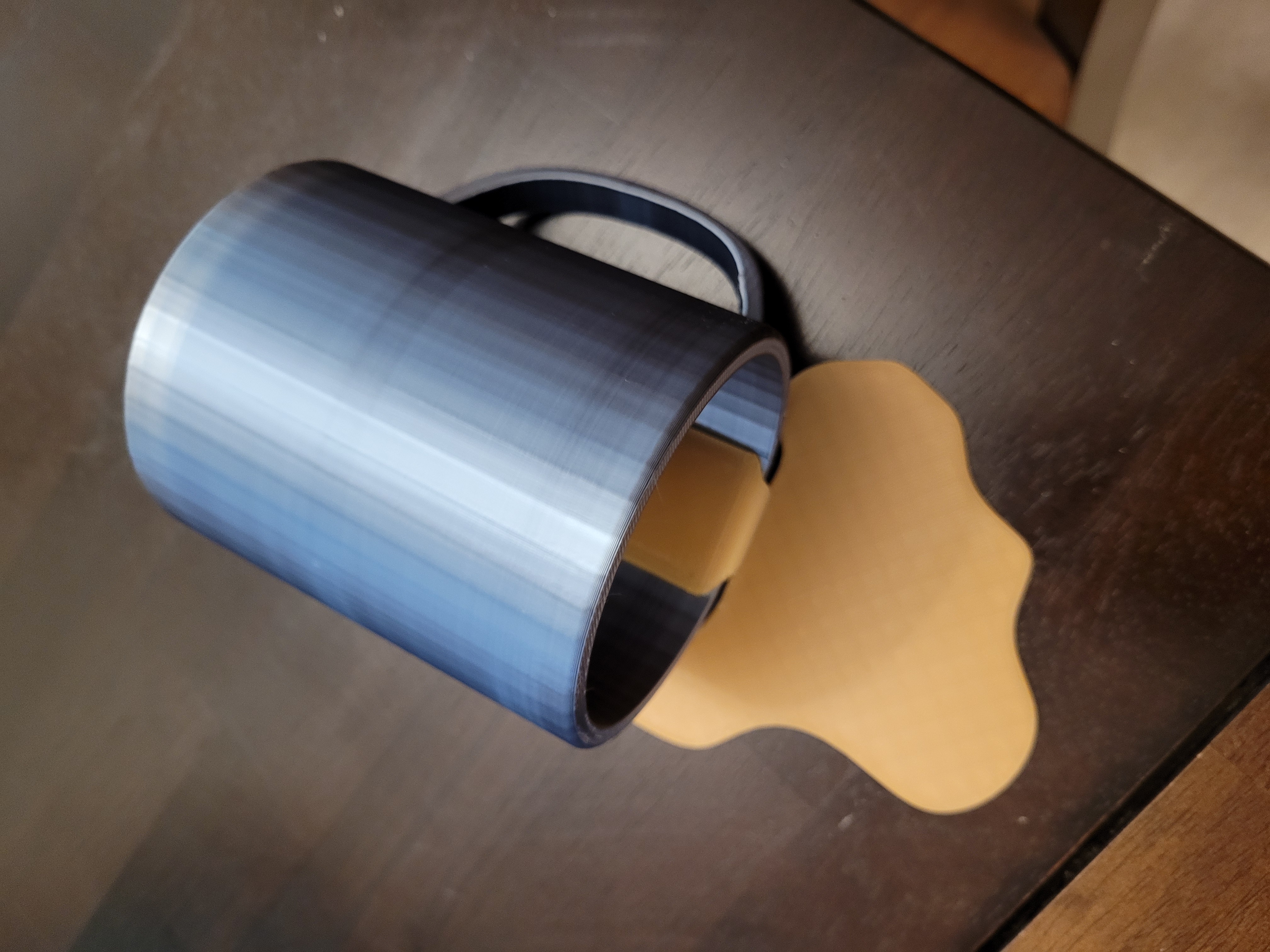 Spilled Coffee with Mug (No glue required)