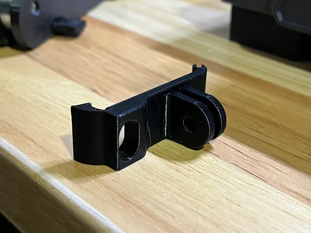 GoPro Vertical Mount with Charging Passthrough Hero 9, 10, 11