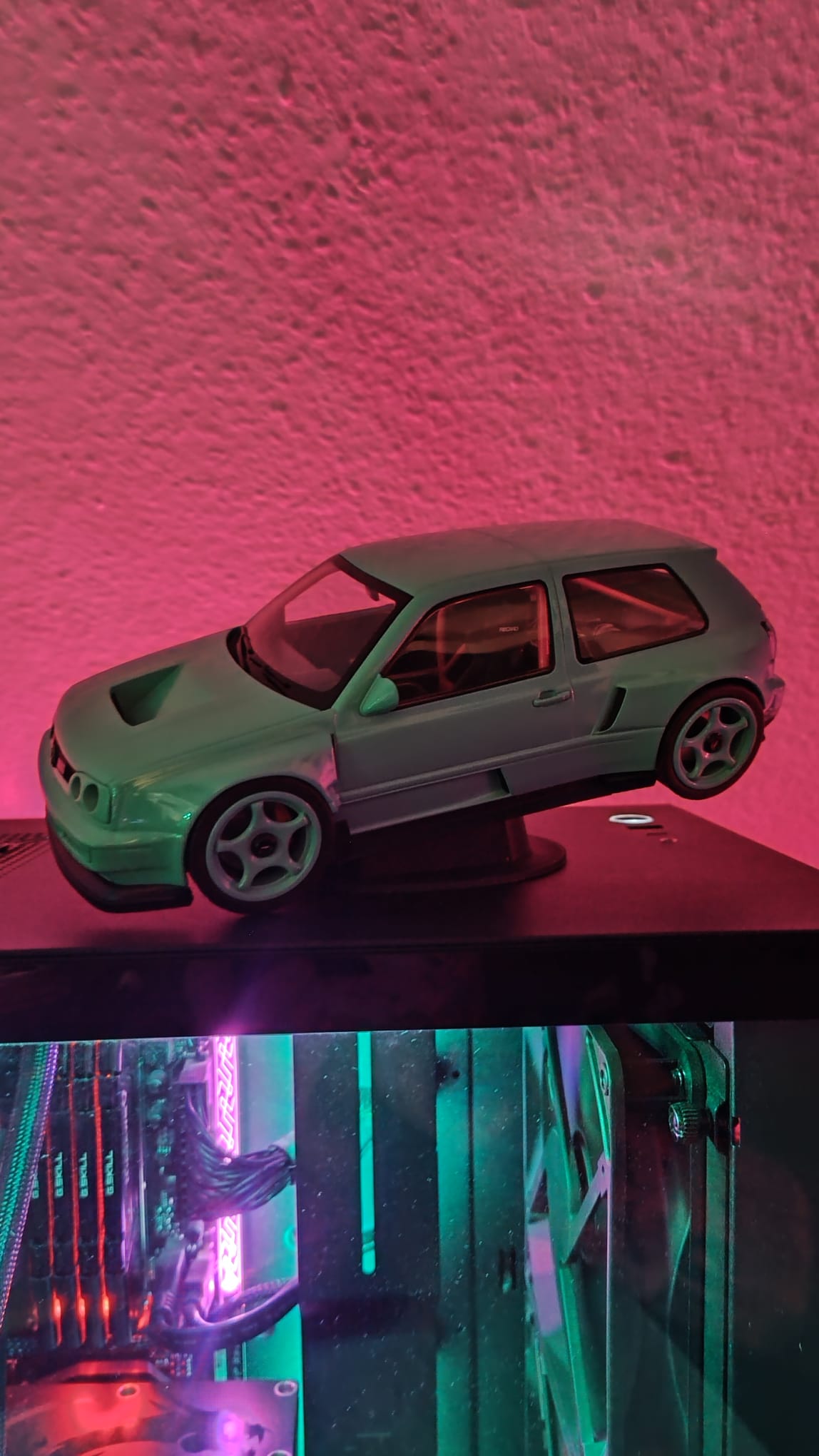 JP Performance Modell Auto Ständer (2 Crazy + g3v10 ) — thumbnail 2