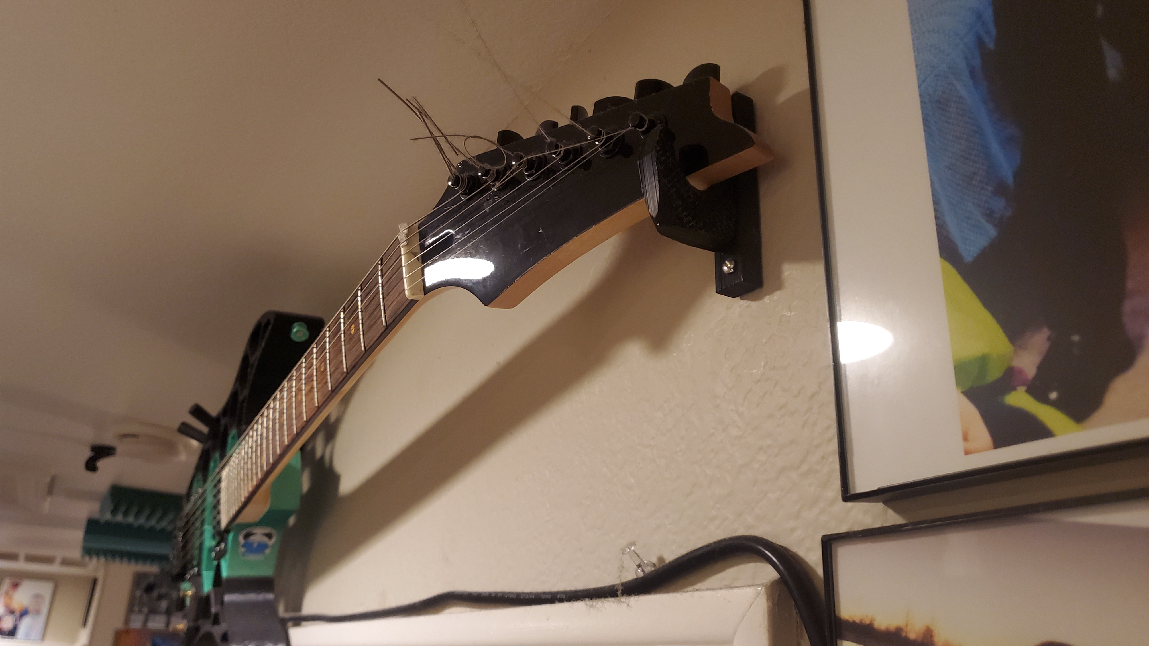 Guitar Neck/Head Holder (horizontal)