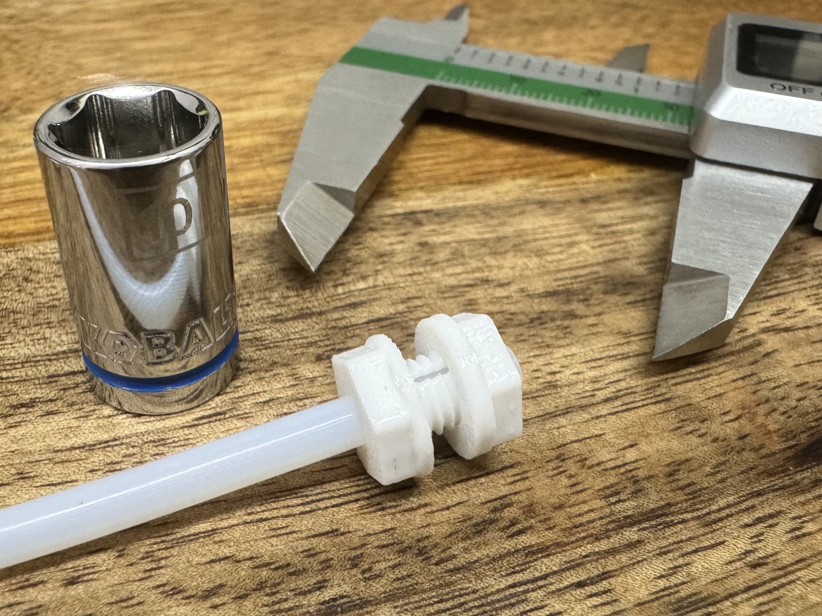 Drybox Filament Guide Using PTFE Tube (10mm Nut)