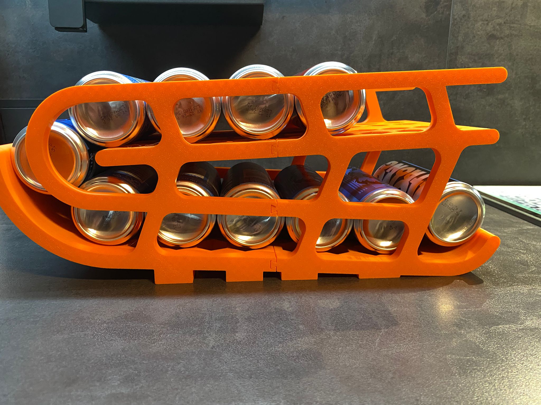 Can dispenser for 0,33l elongated cans (long cans)