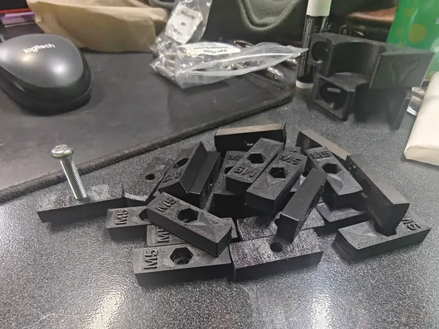 Better(opinion lol) unistrut pipe mount for the V1E LR4
