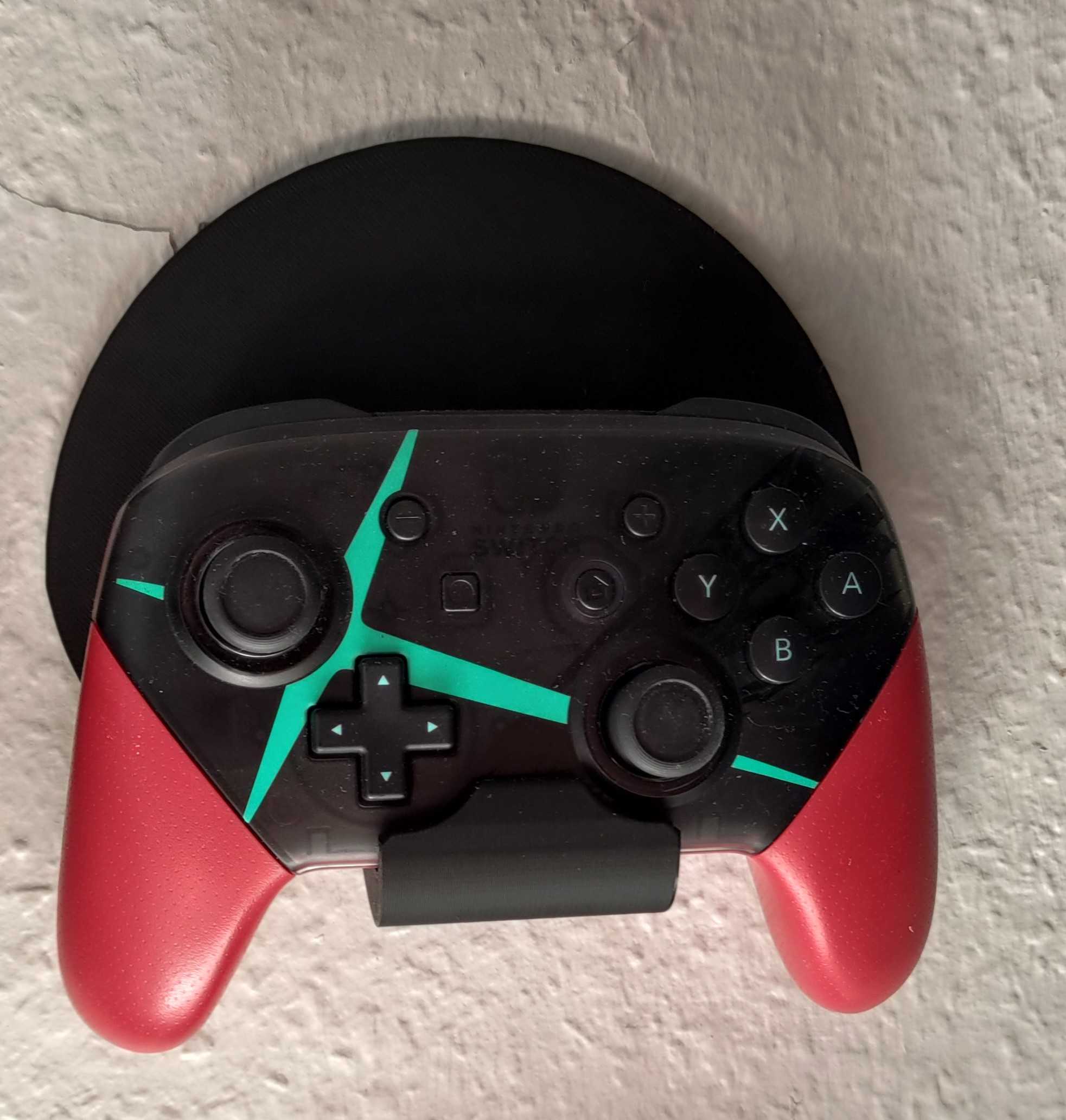 Switch Pro controller wall mount