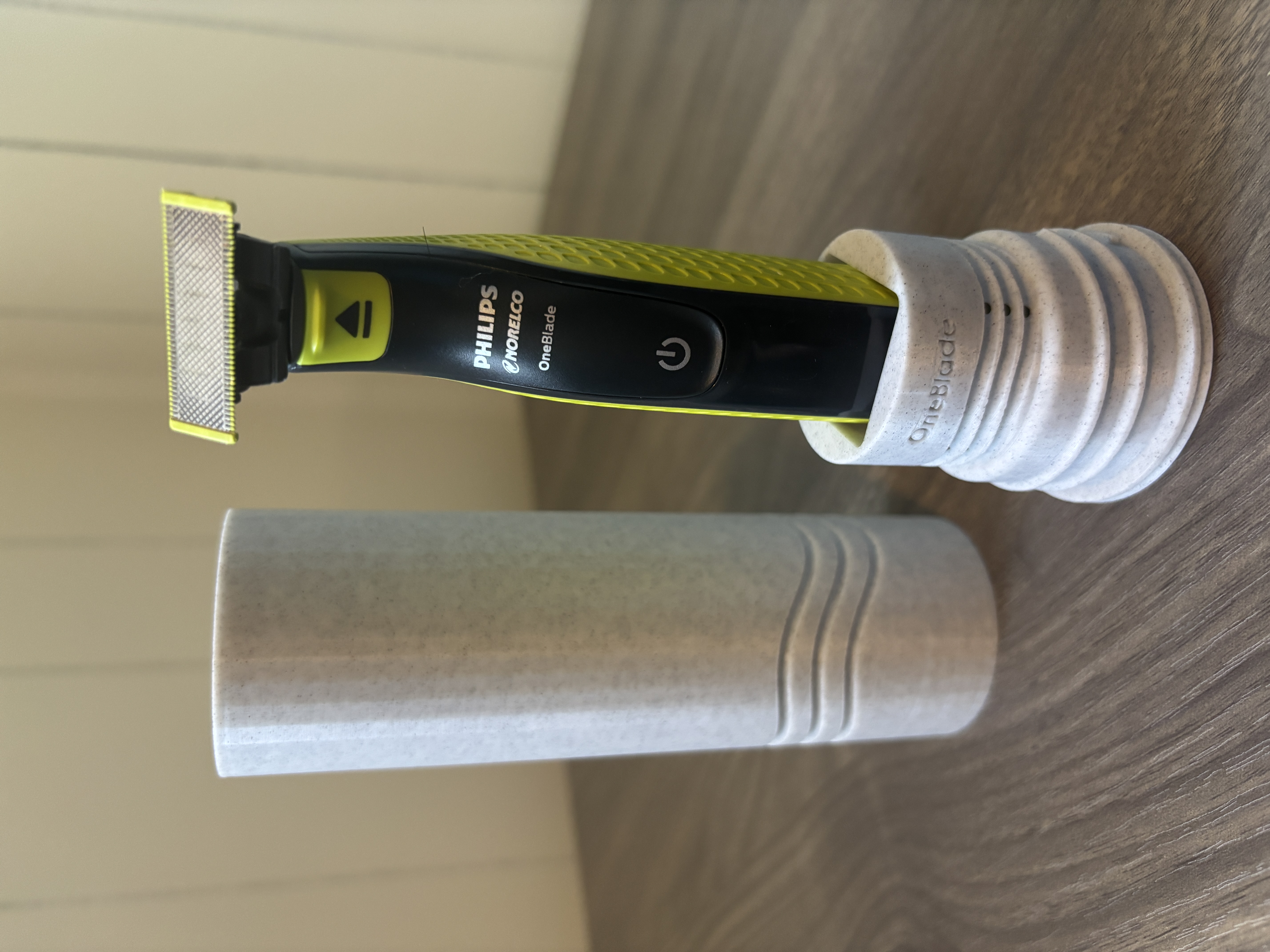 PHILIPS OneBlade Razor - Minimalistic Travel Case