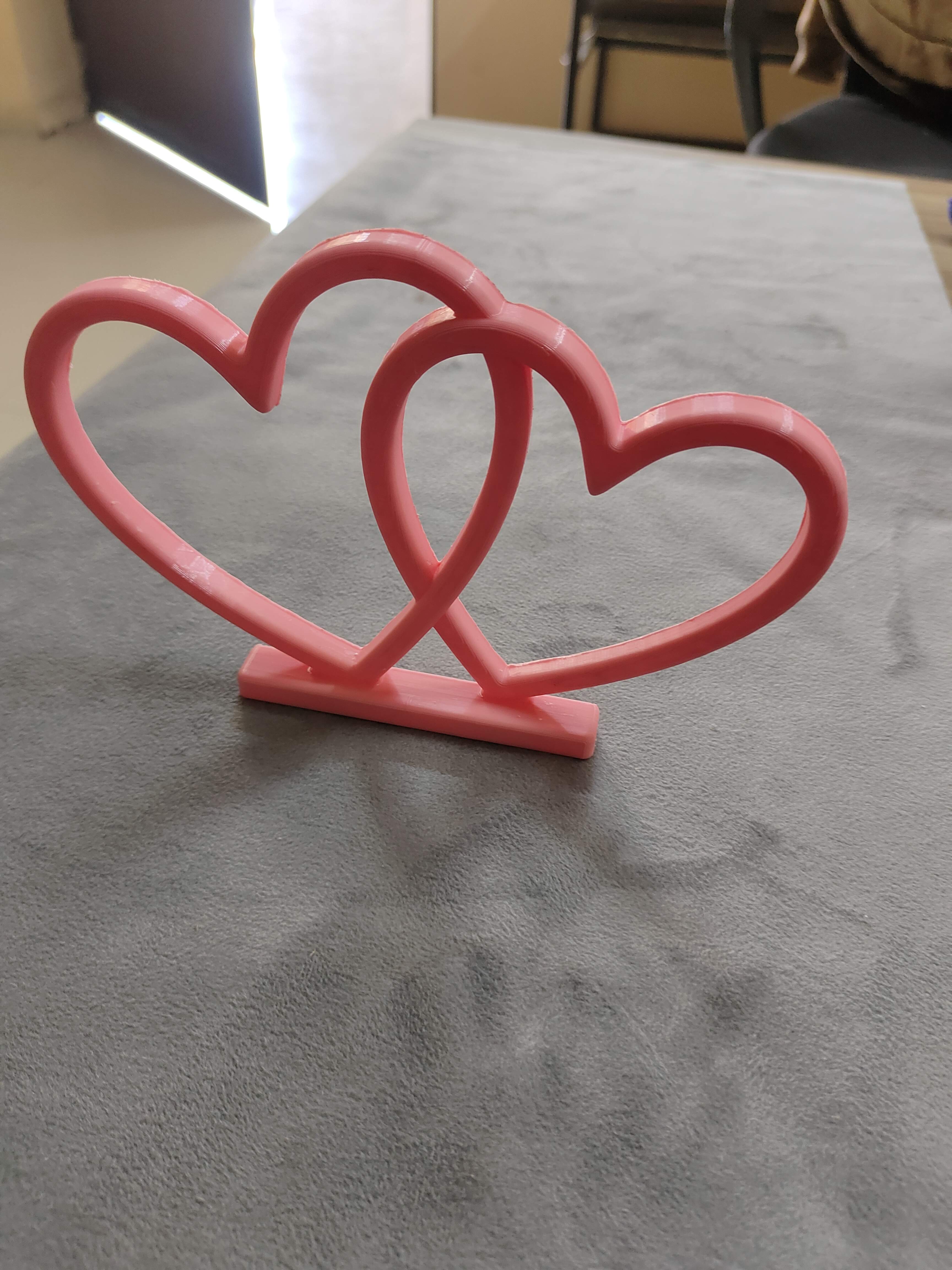 Couple Interlocking Heart Desk Decor — thumbnail 2