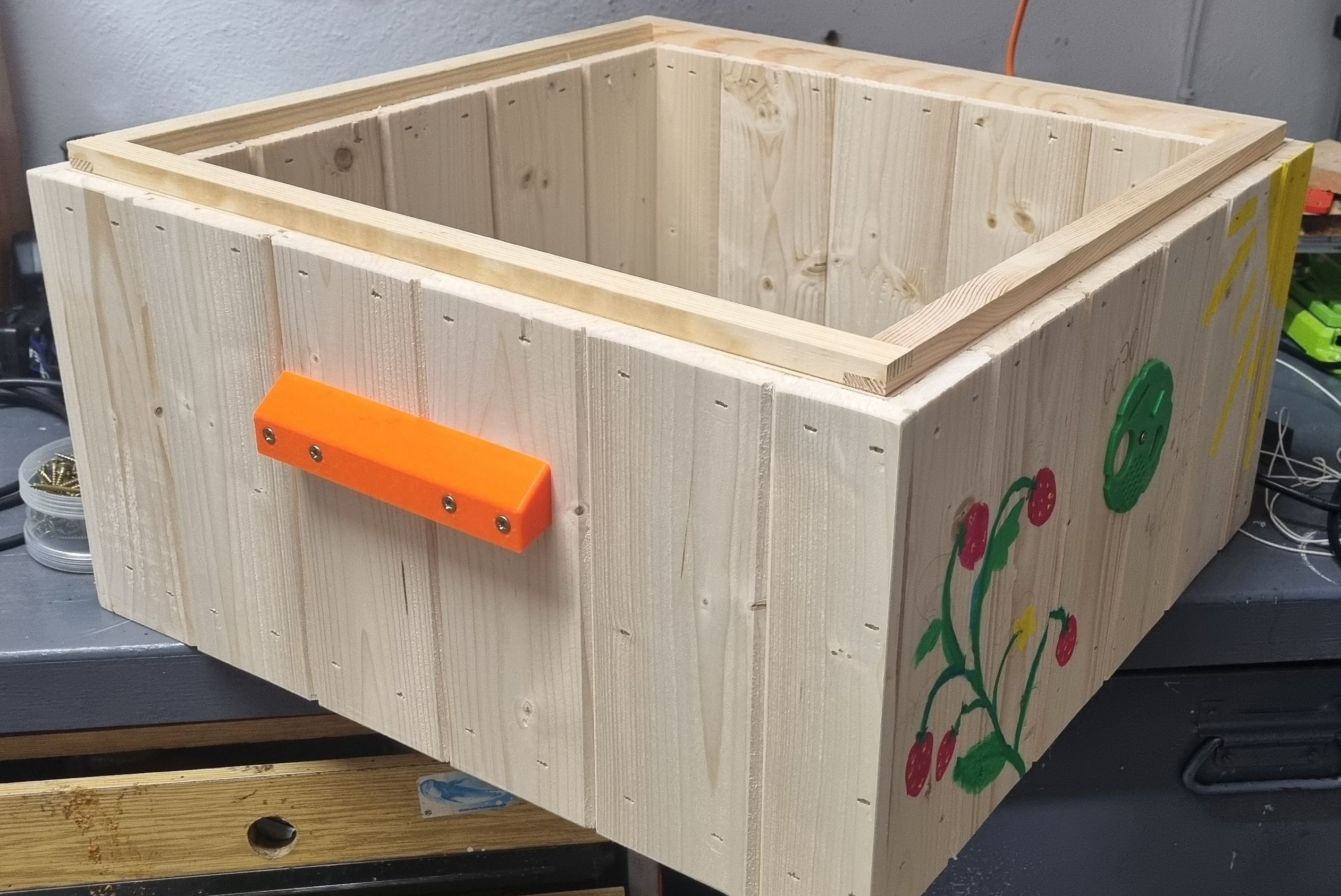Beehive Carry Handle – Simple 3D Printed Hive Lifting Grip