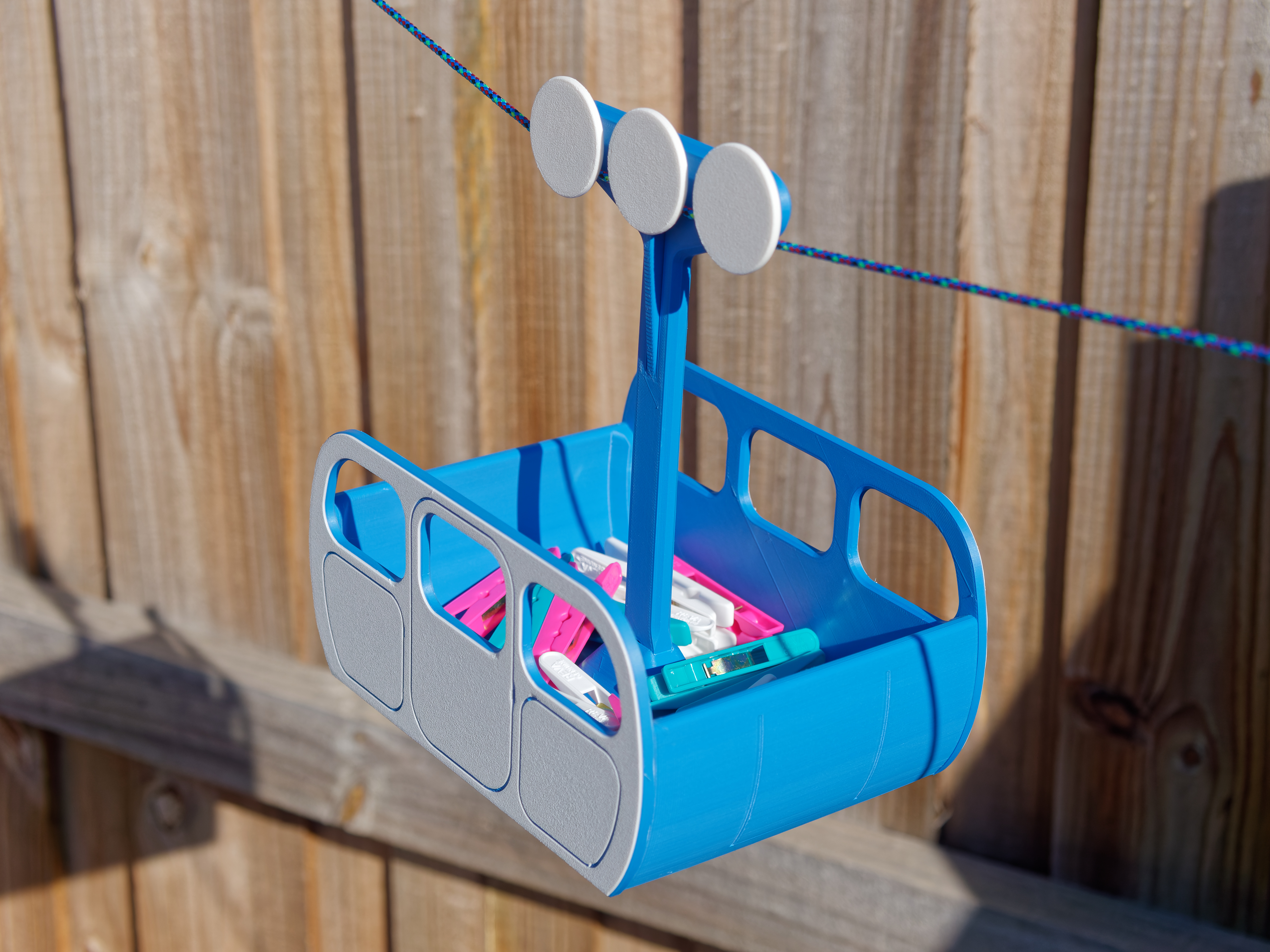 Miniatura 3 do modelo 3D Cable car clothes peg basket