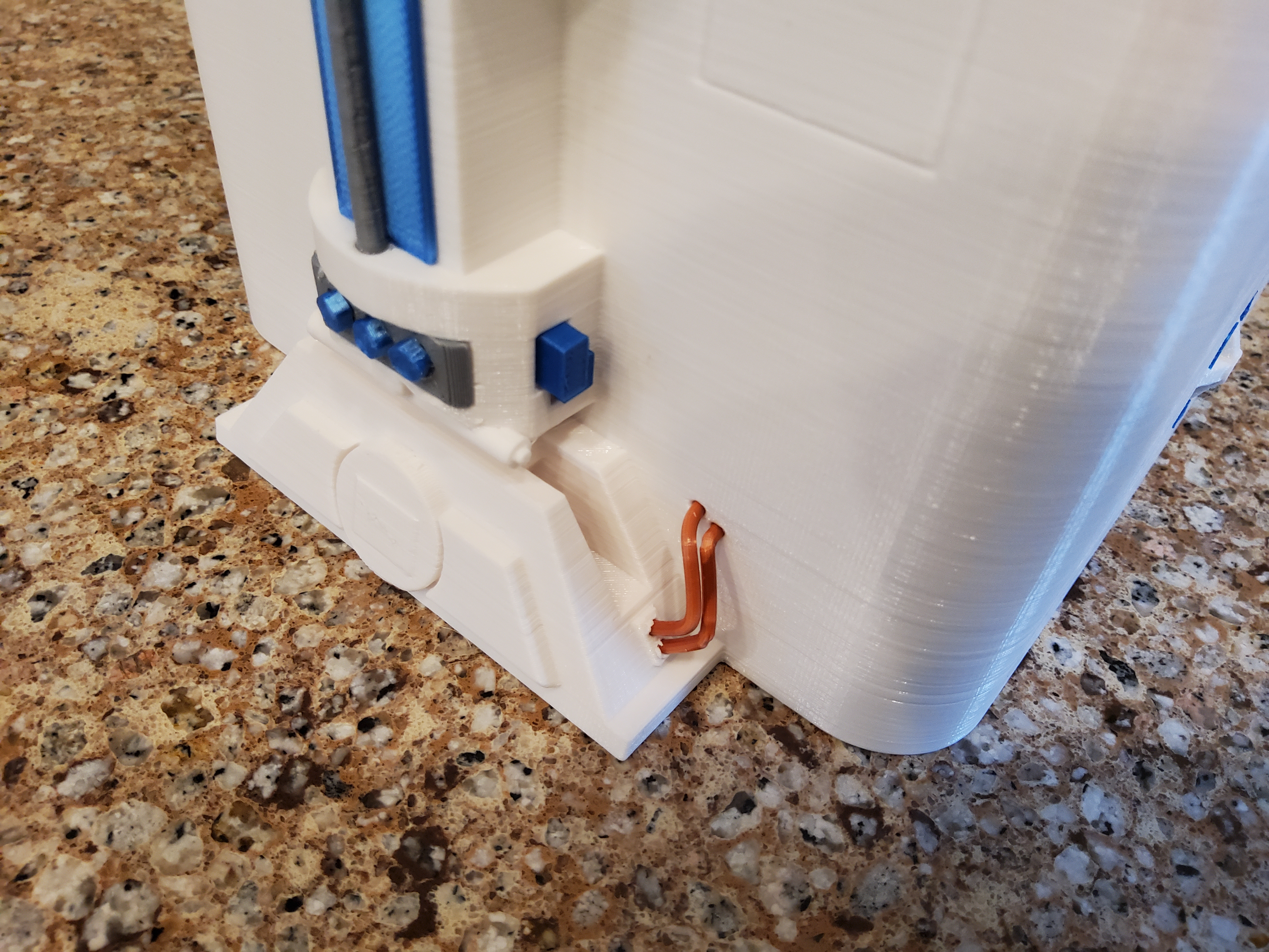 Miniatura 4 do modelo 3D R2-D2 Tissue Box