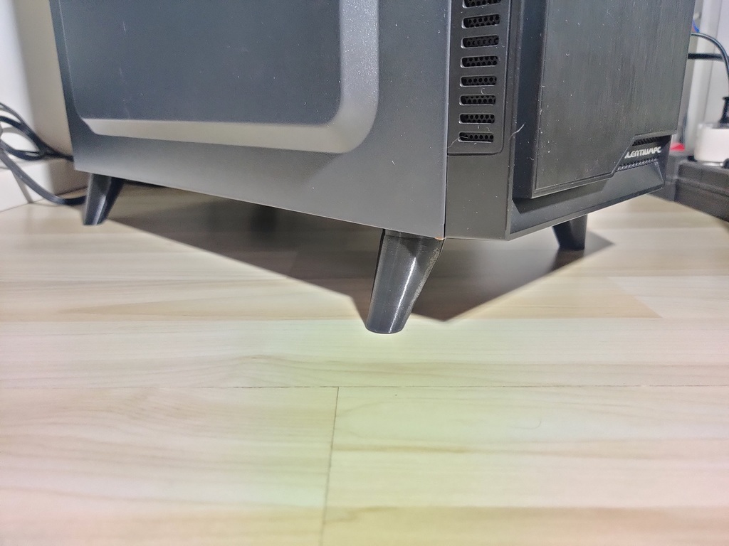 SilentiumPC Regnum RG1 Case Raised/Extended Feet