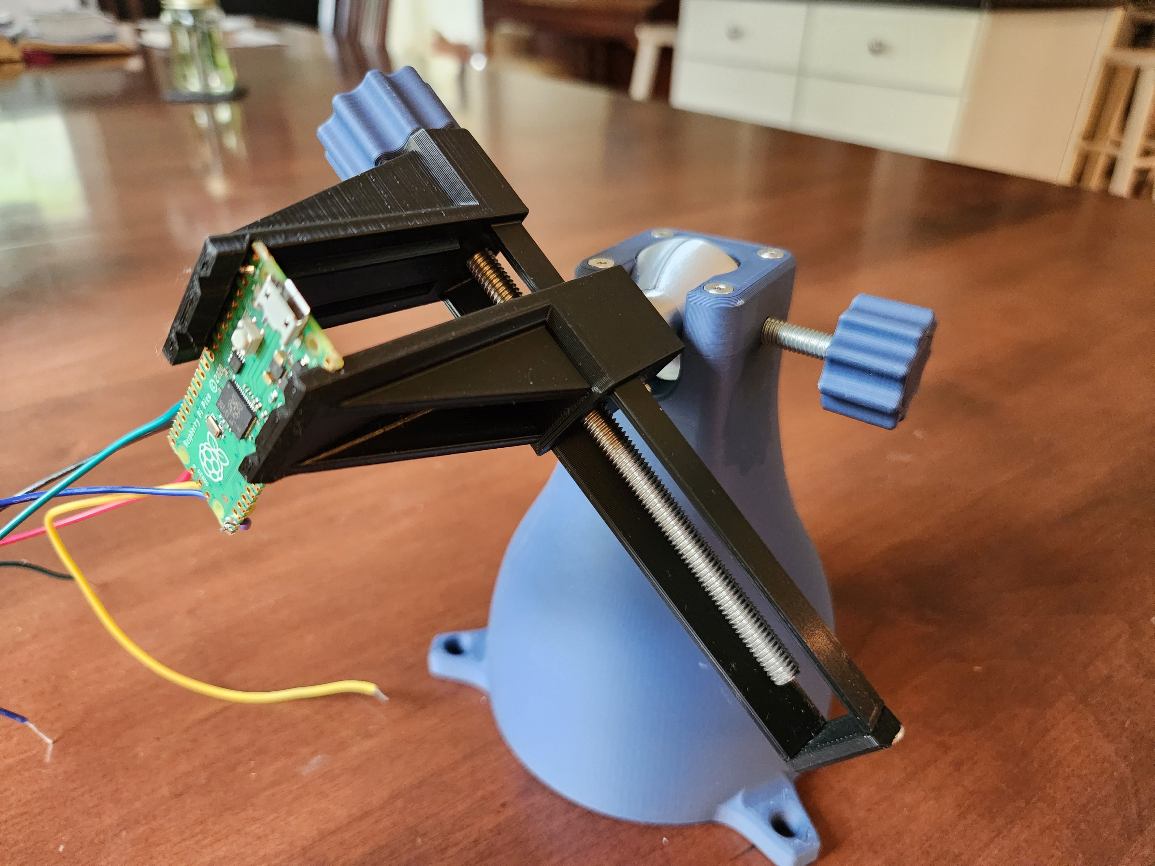 Rotating, Tilting, and Weighted Vise (Sand Filled)