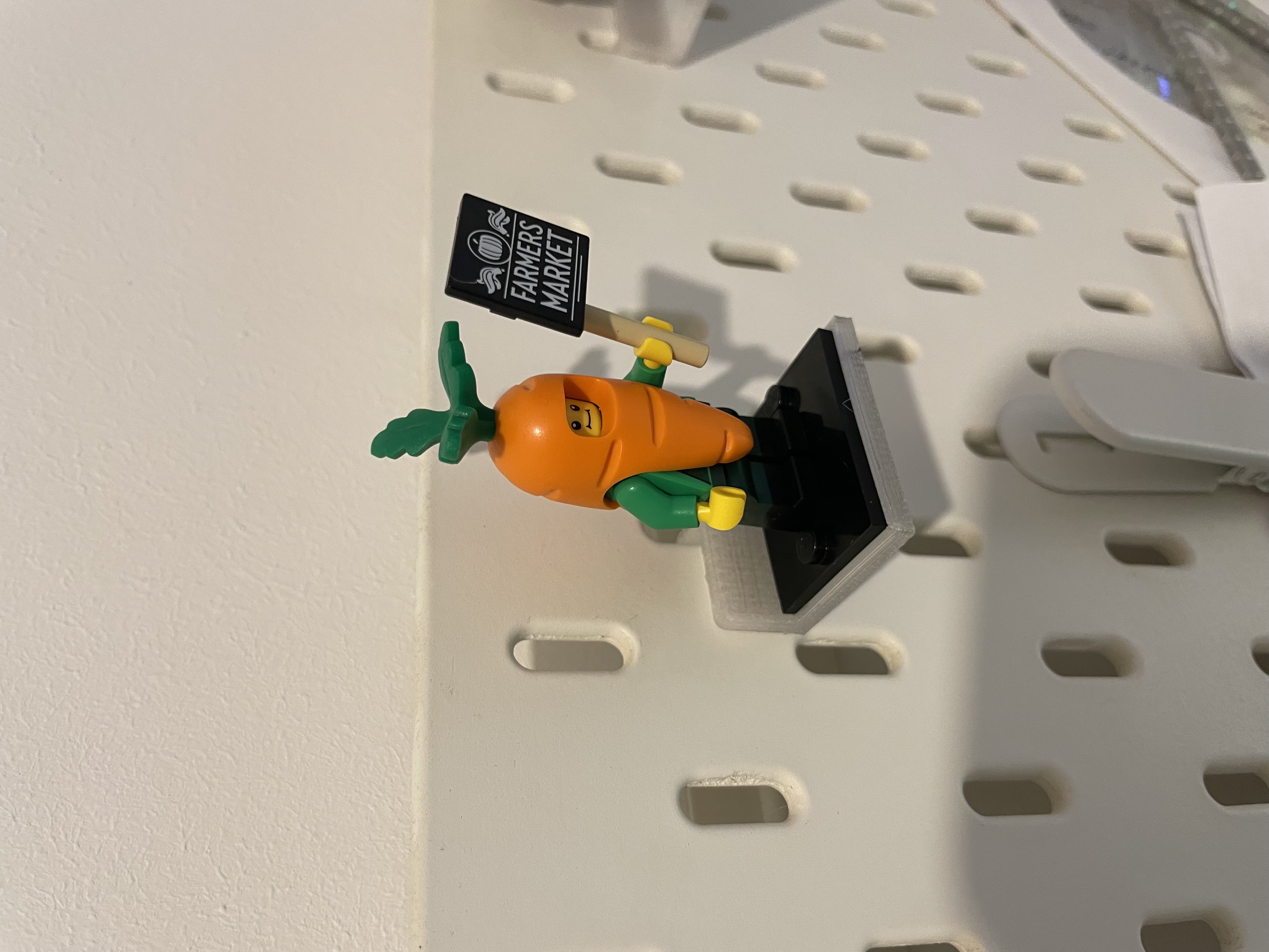 LEGO minifigure display for IKEA SKADIS