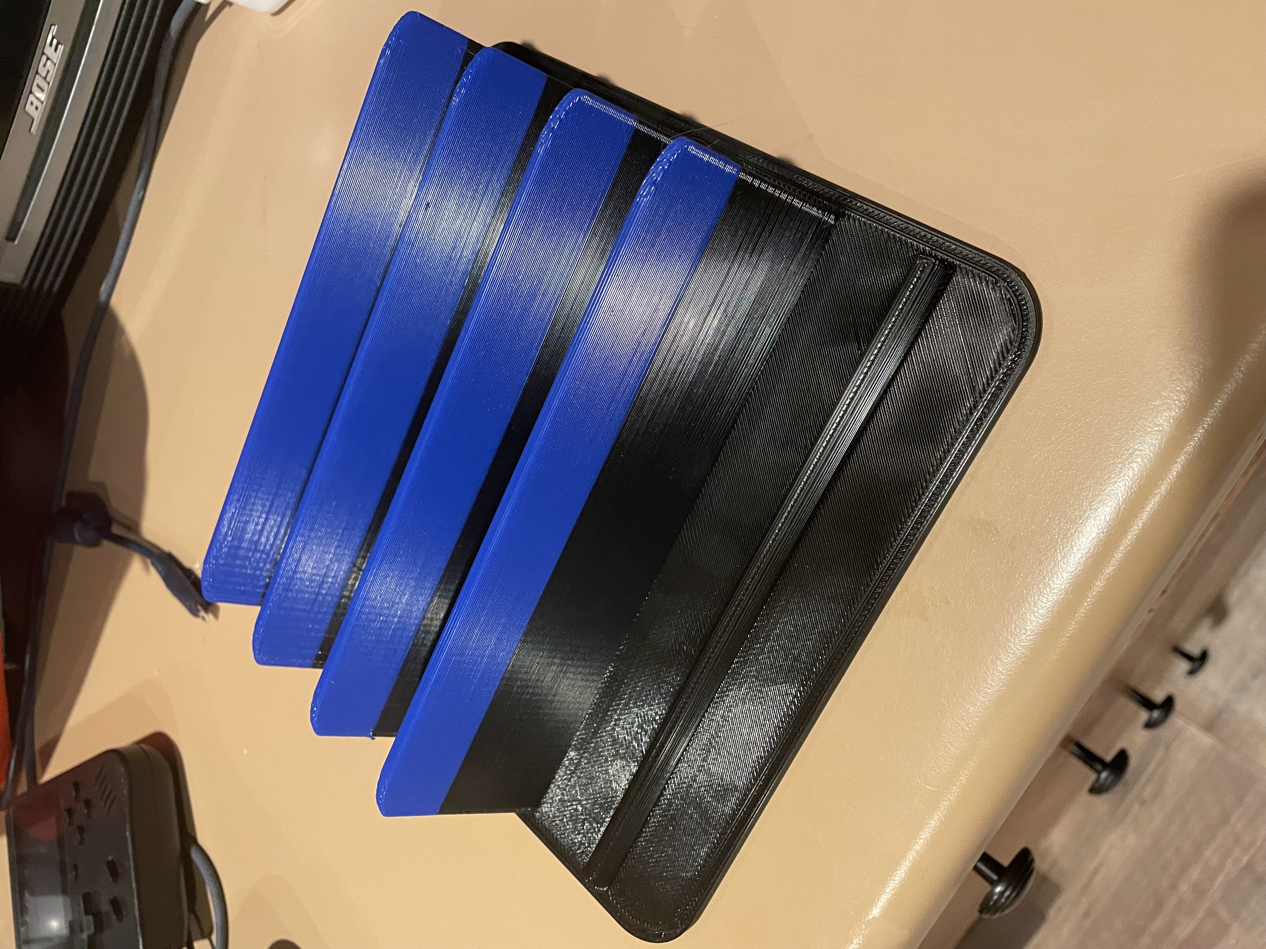Multiple iPads Stand/charging station