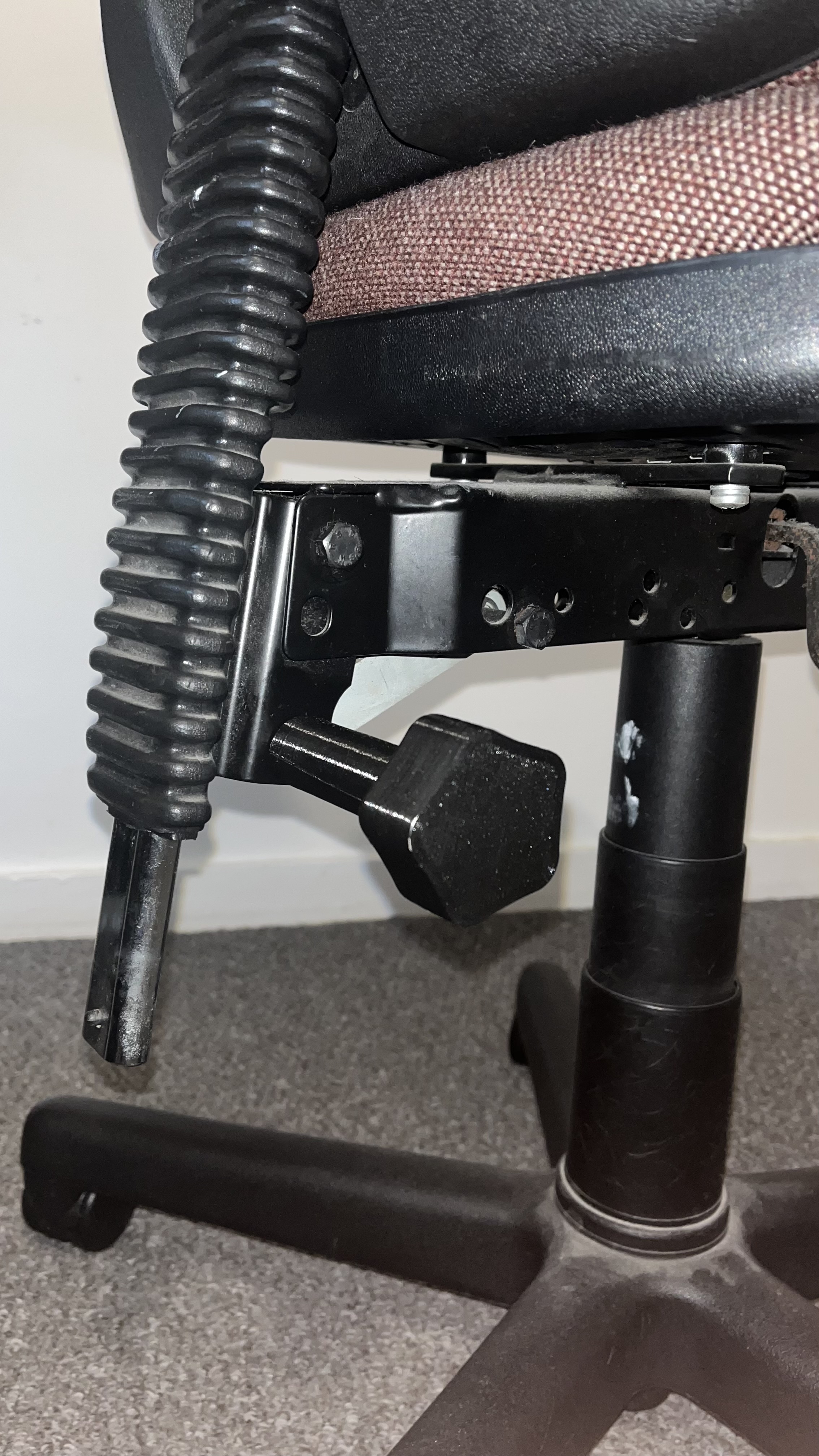 Office Chair Backrest Knob (M6) by Jamburgg Download free STL model