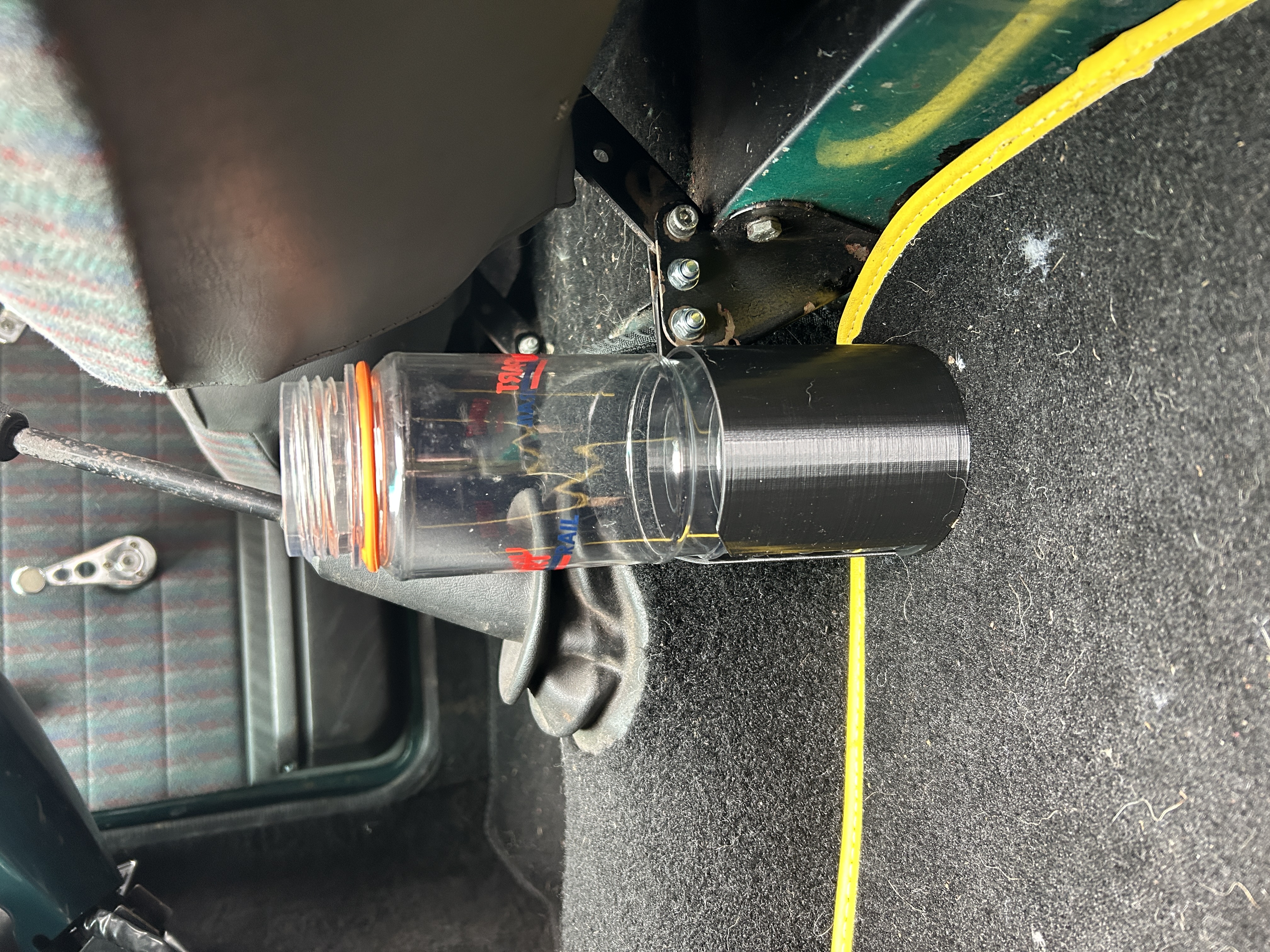 Classic mini cup holder