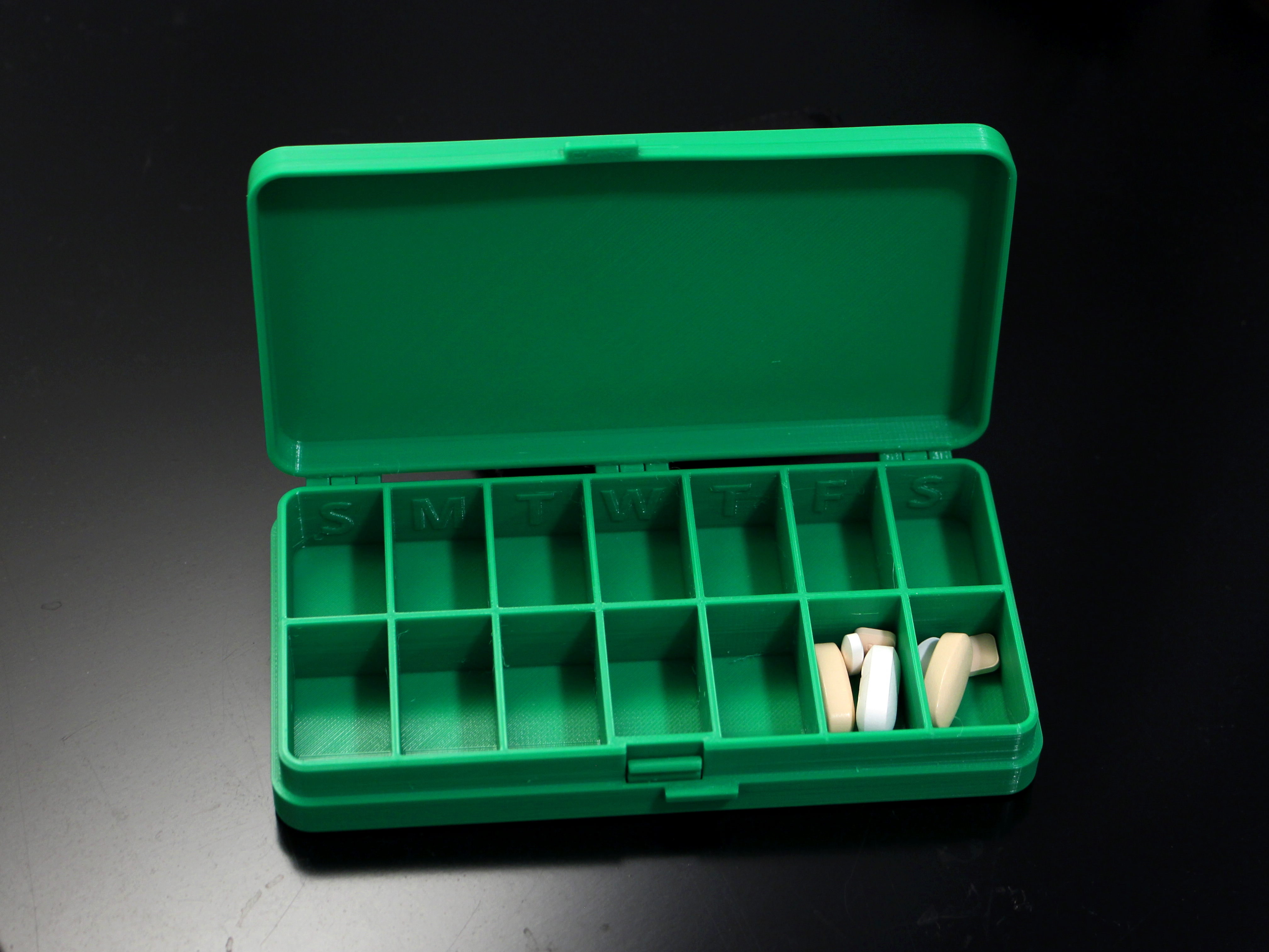 Miniatura 2 do modelo 3D Larger weekly pill box