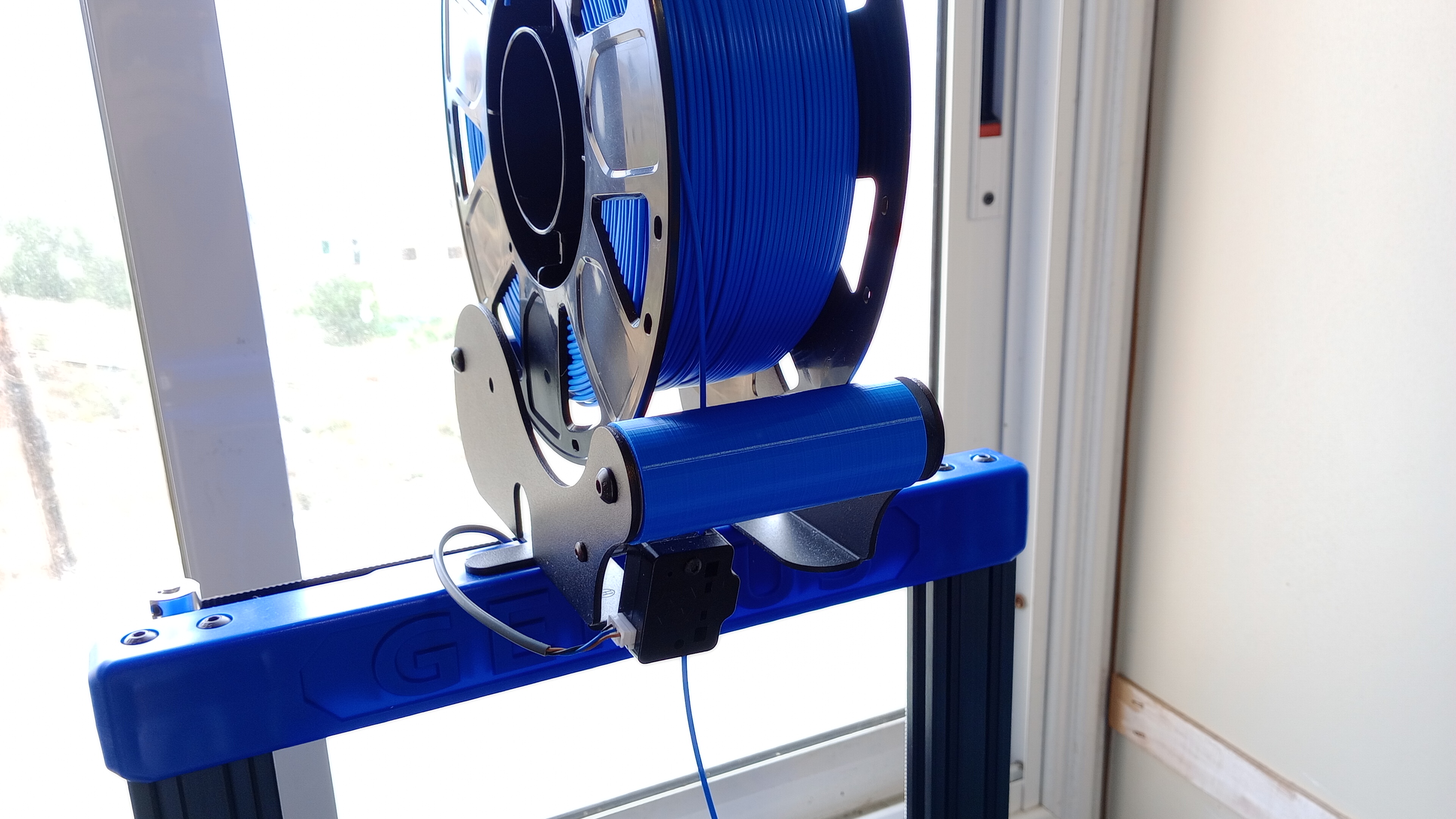 Anti-blocking filament roller for Artillery Genius