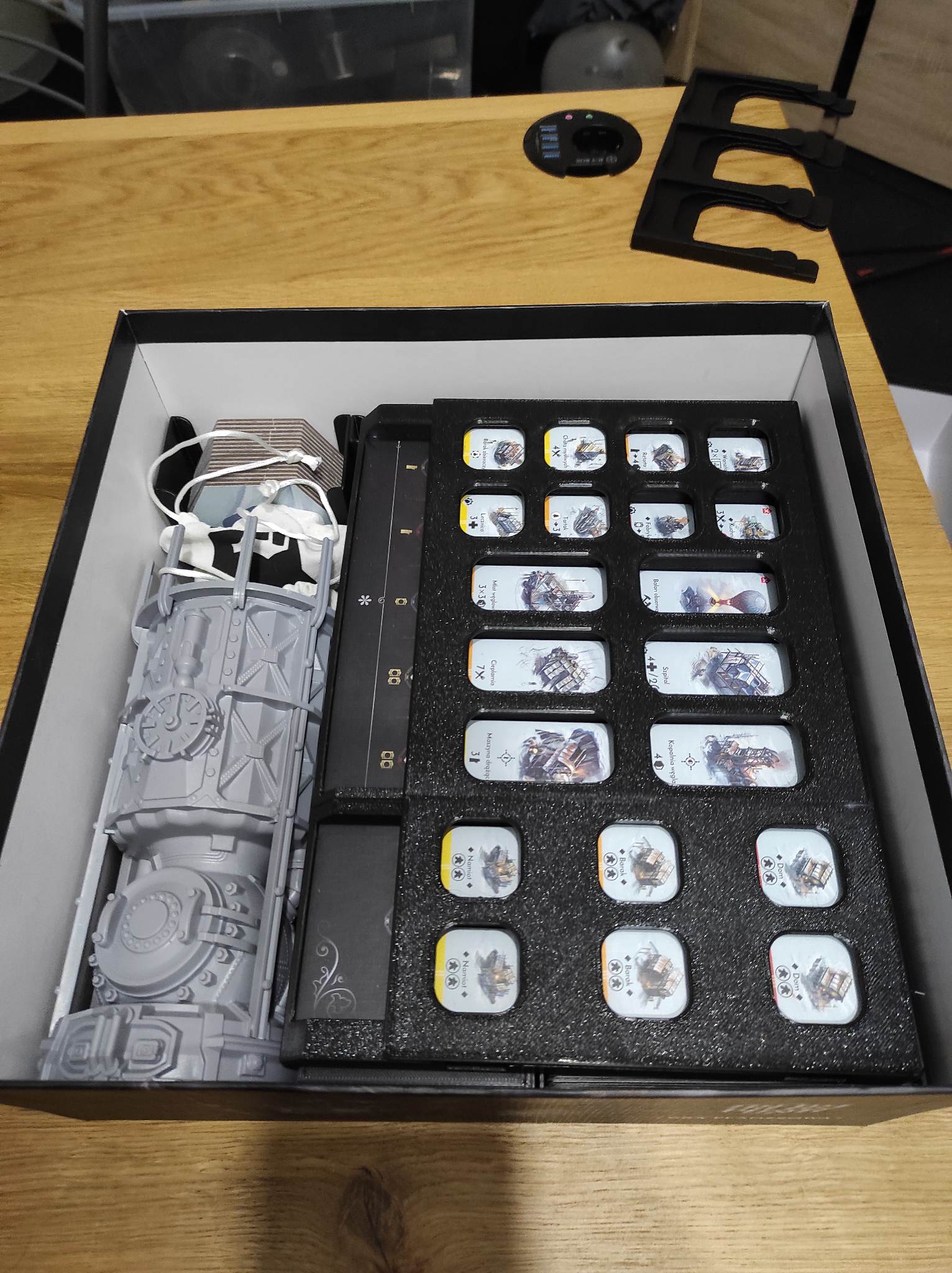 Frostpunk Board Game Insert / Organizer by Sortirus Download free STL