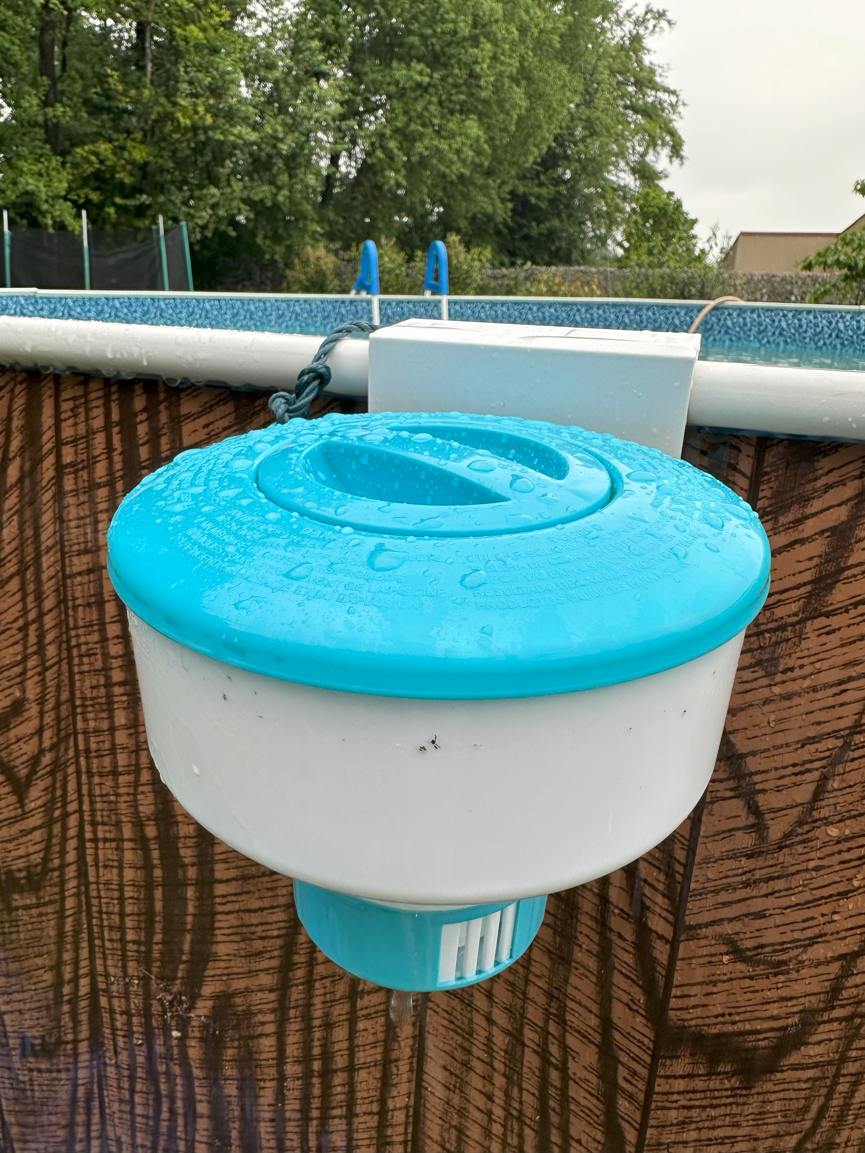 Swimming pool chlorine floater holder by Petr R