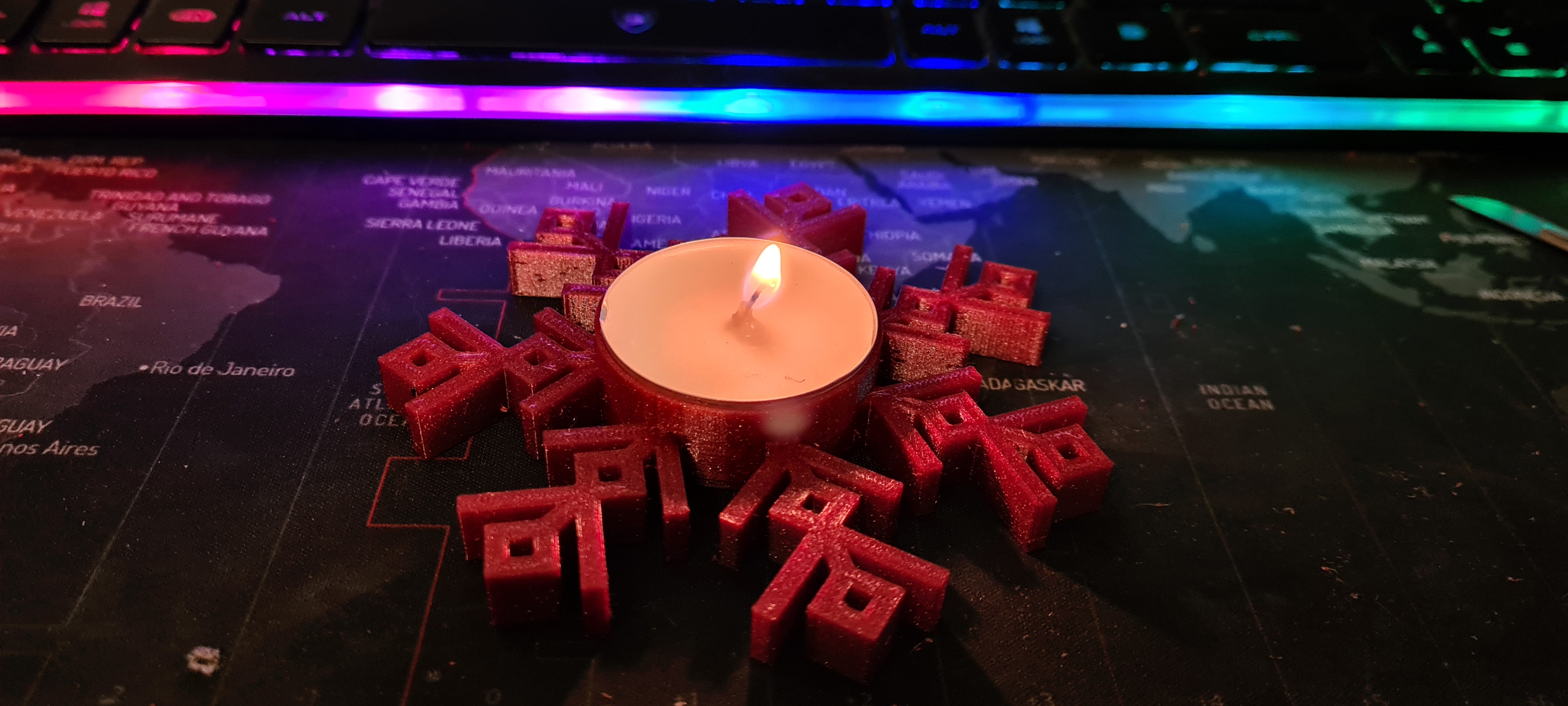 Snowflake candle holder