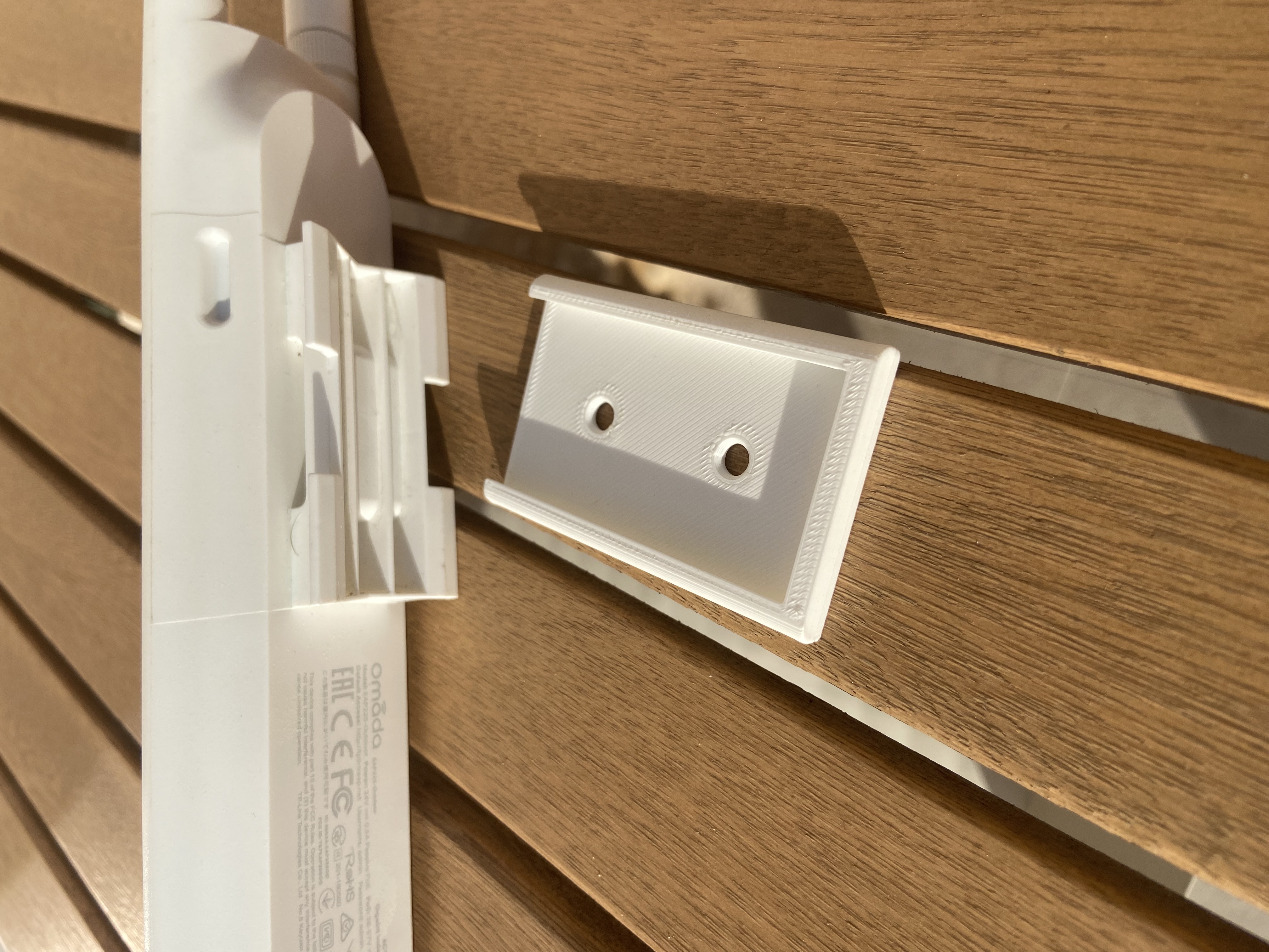 Wall mount bracket for TP-Link Omada EAP225-Outdoor/EAP110-Outdoor