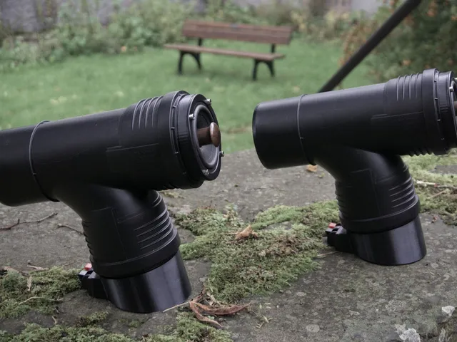 Pareto Speaker: Geberit Pipe Desktop Monitors with Radial Reflex Port