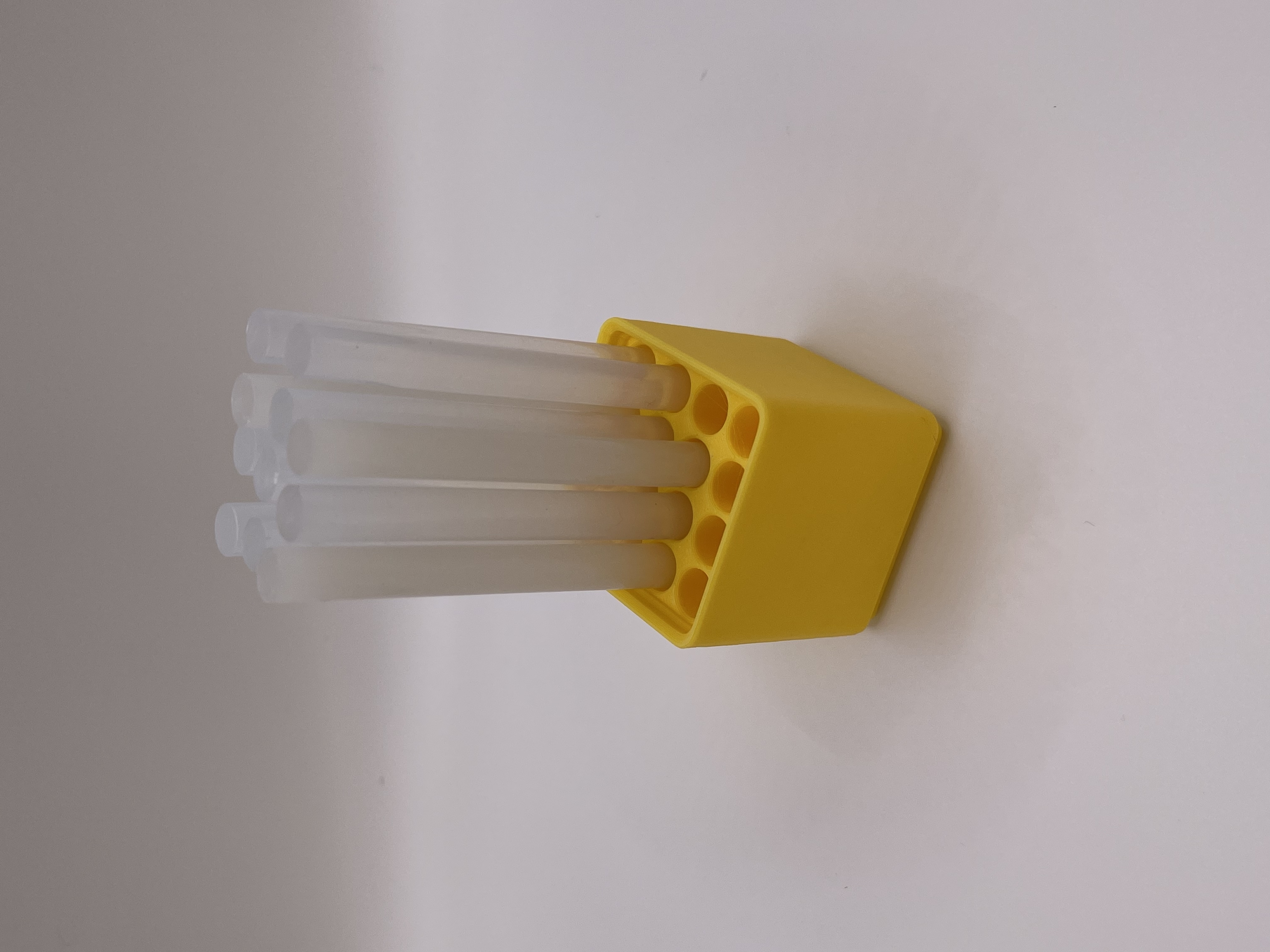 Gridfinity - Hot Glue Stick Holder 7 mm