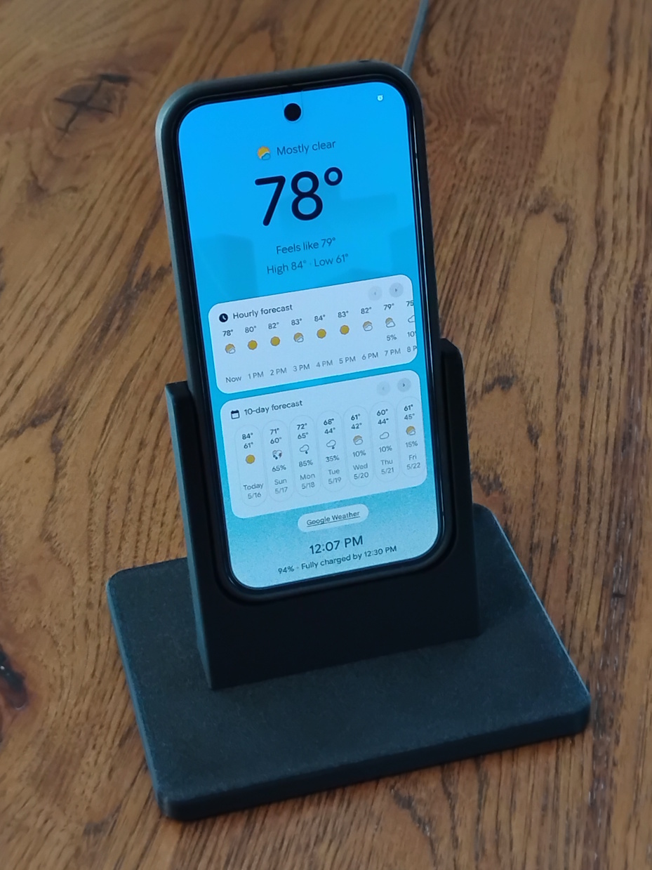 Google Pixel 10 Pro Charging Stand