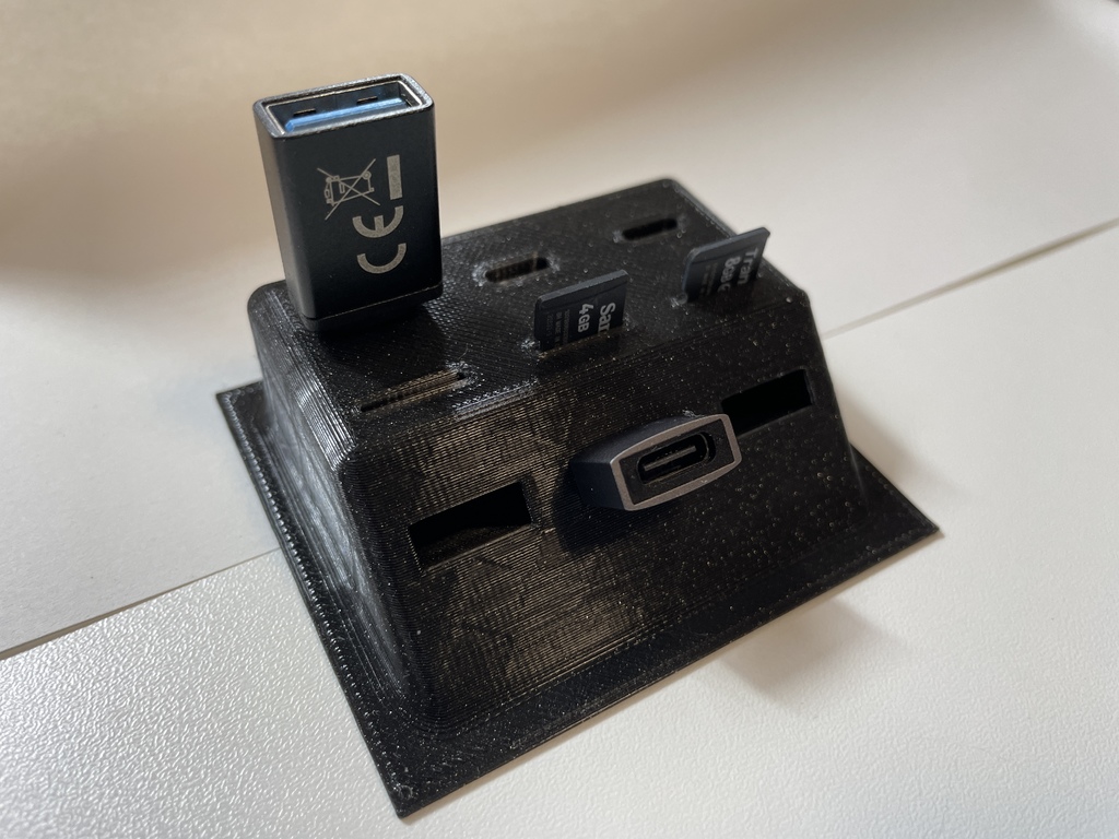 Miniatura 3 do modelo 3D USB A, C und Micro SD Box