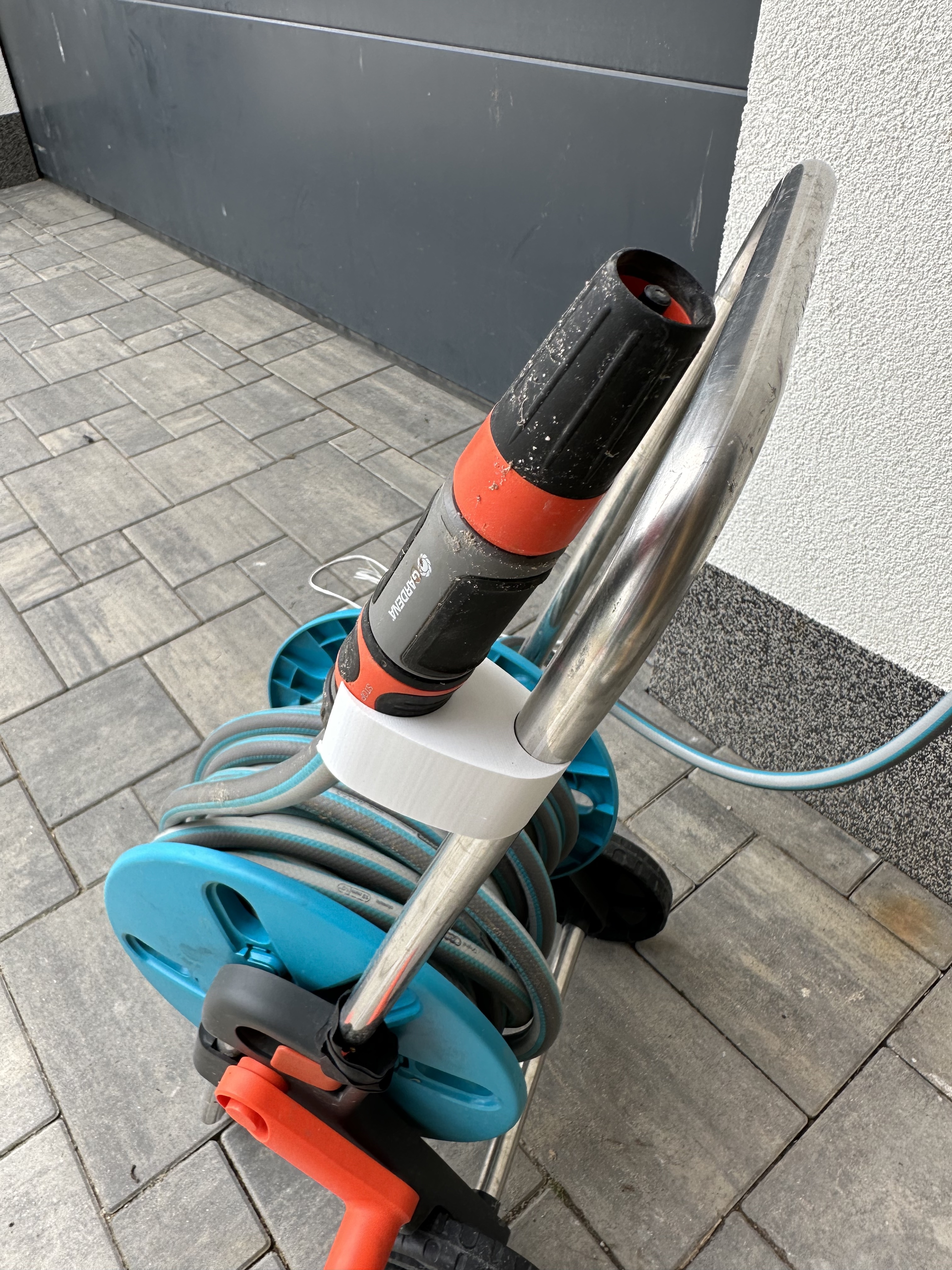 Gardena CleverRoll hose handle