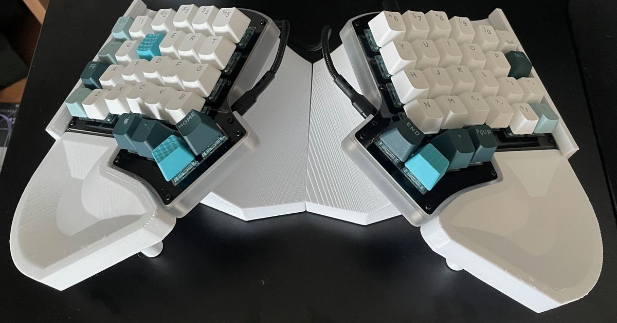 Iris Split Keyboard Stand by thespooonman Download free STL model