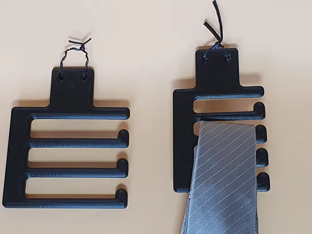 Minimal Tie Rack