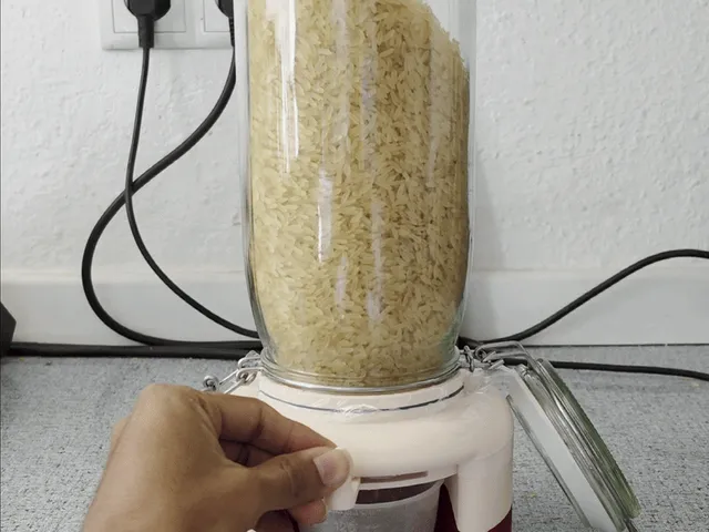 Food Dispenser | IKEA Glass 2L | Iris Mechanism | Storage Container | Food safe | Modular | Snap fit | Material-efficient