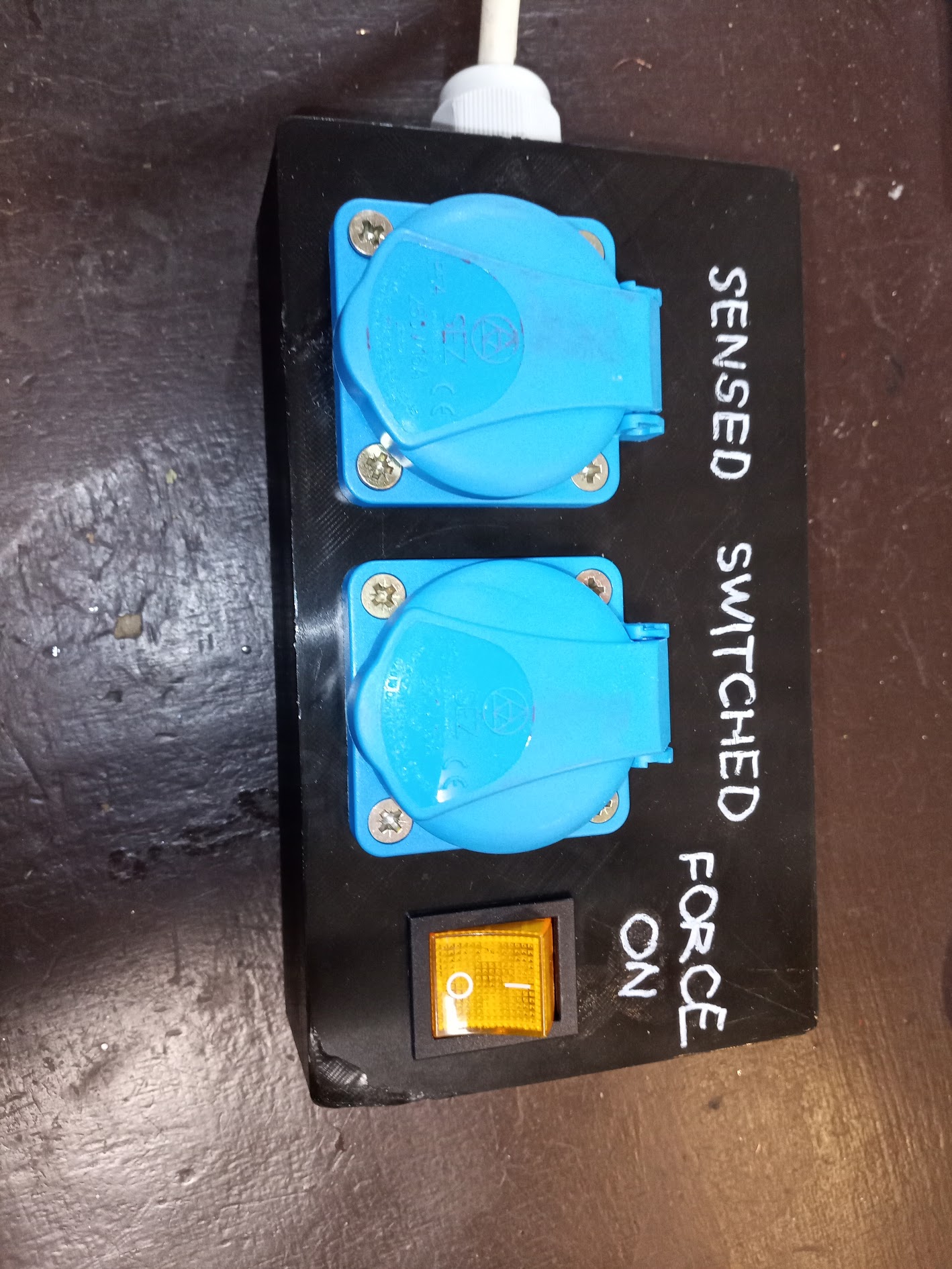 Automated Vacuum Switch by PaŠe Download free STL model