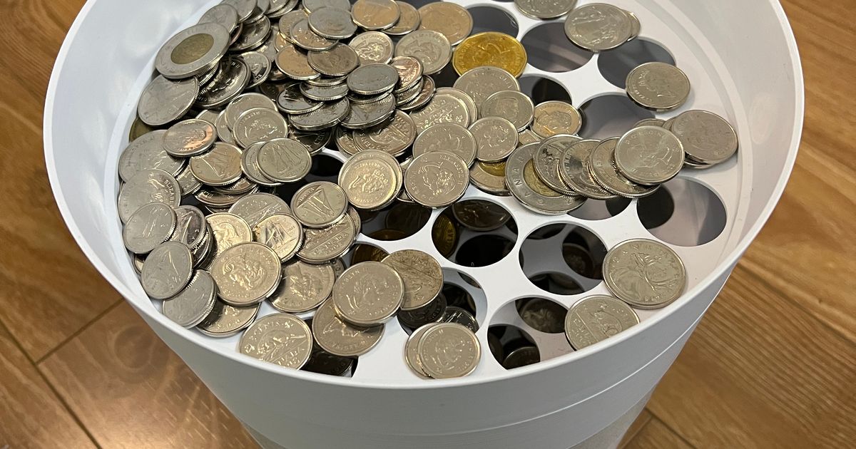 Coin Sorter (Canadian, Stackable, Fusion 360 included) by Marvin A