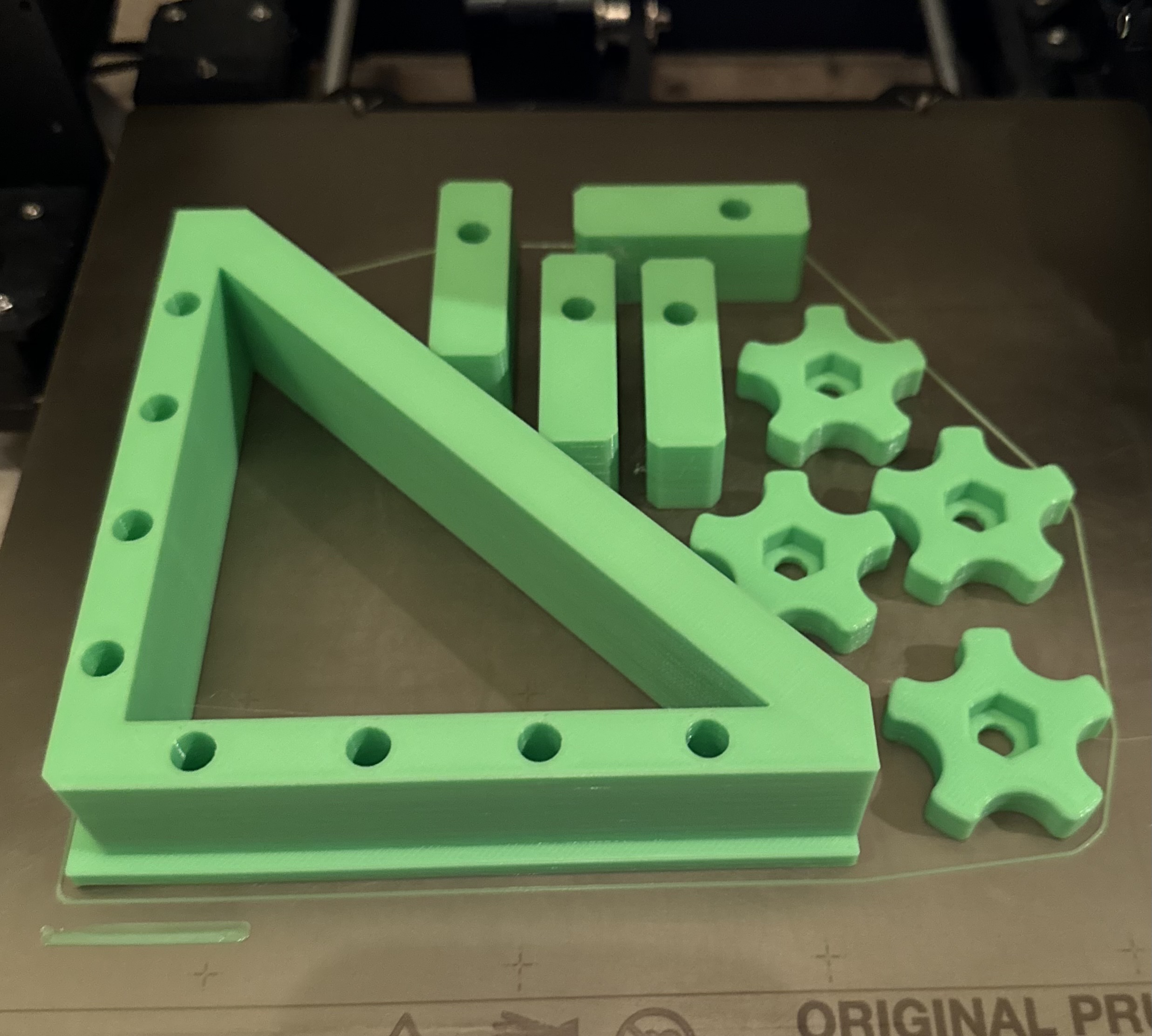 REMIX: Triangle Corner Clamp